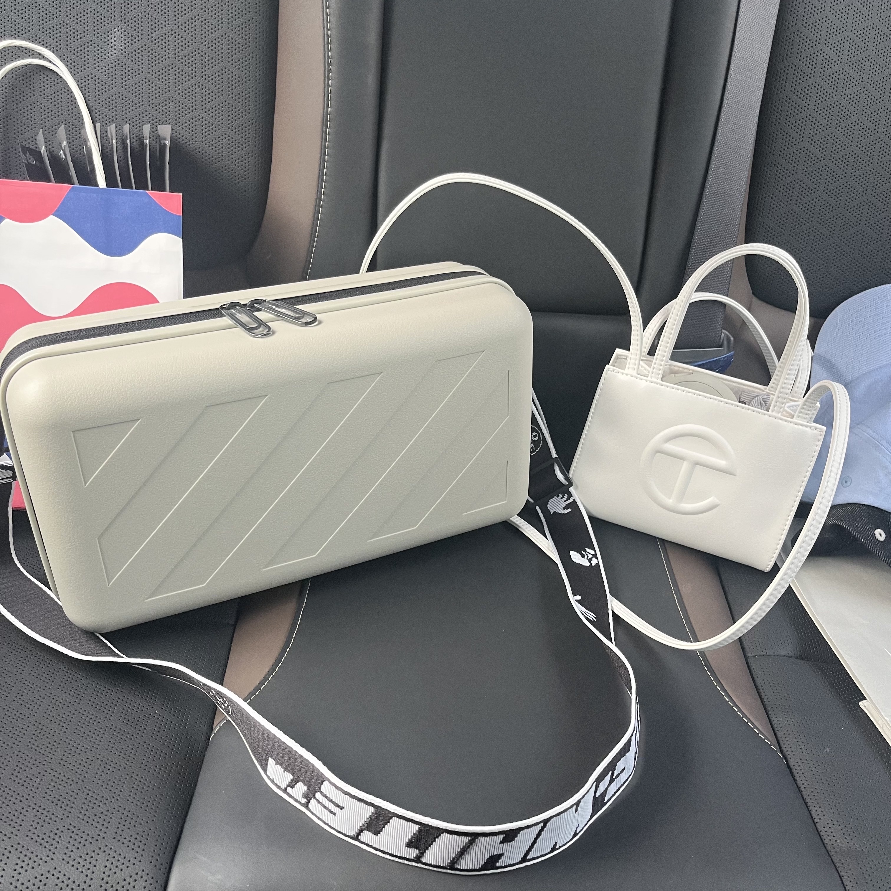 Off-White x Amore Pacific Protection Box (Without Cosmetics), Telfar Small Shopping Bag White 착용 스타일