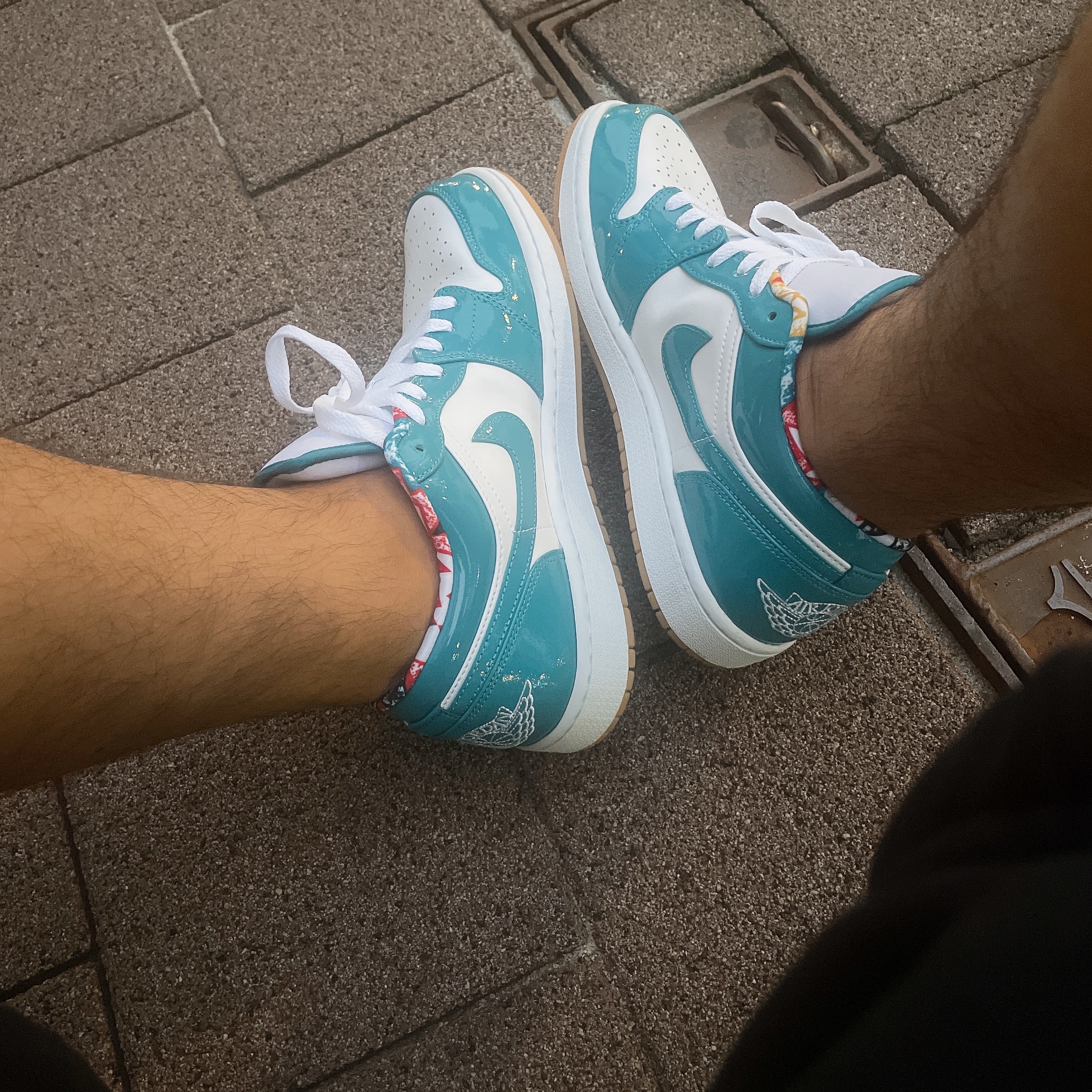 Jordan 1 Low SE Barcelona 착용 스타일