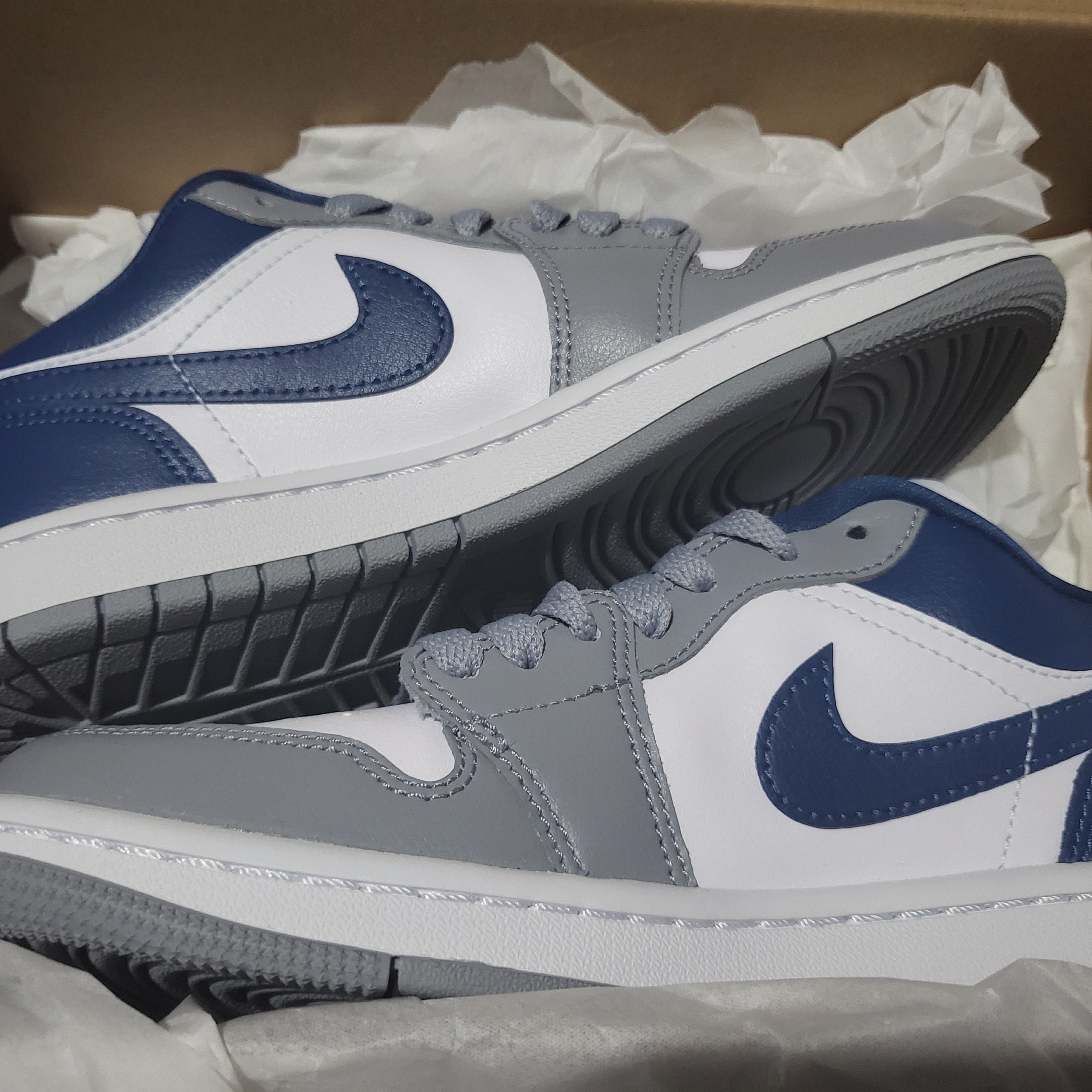 (W) Jordan 1 Low White Grey Blue 착용 스타일