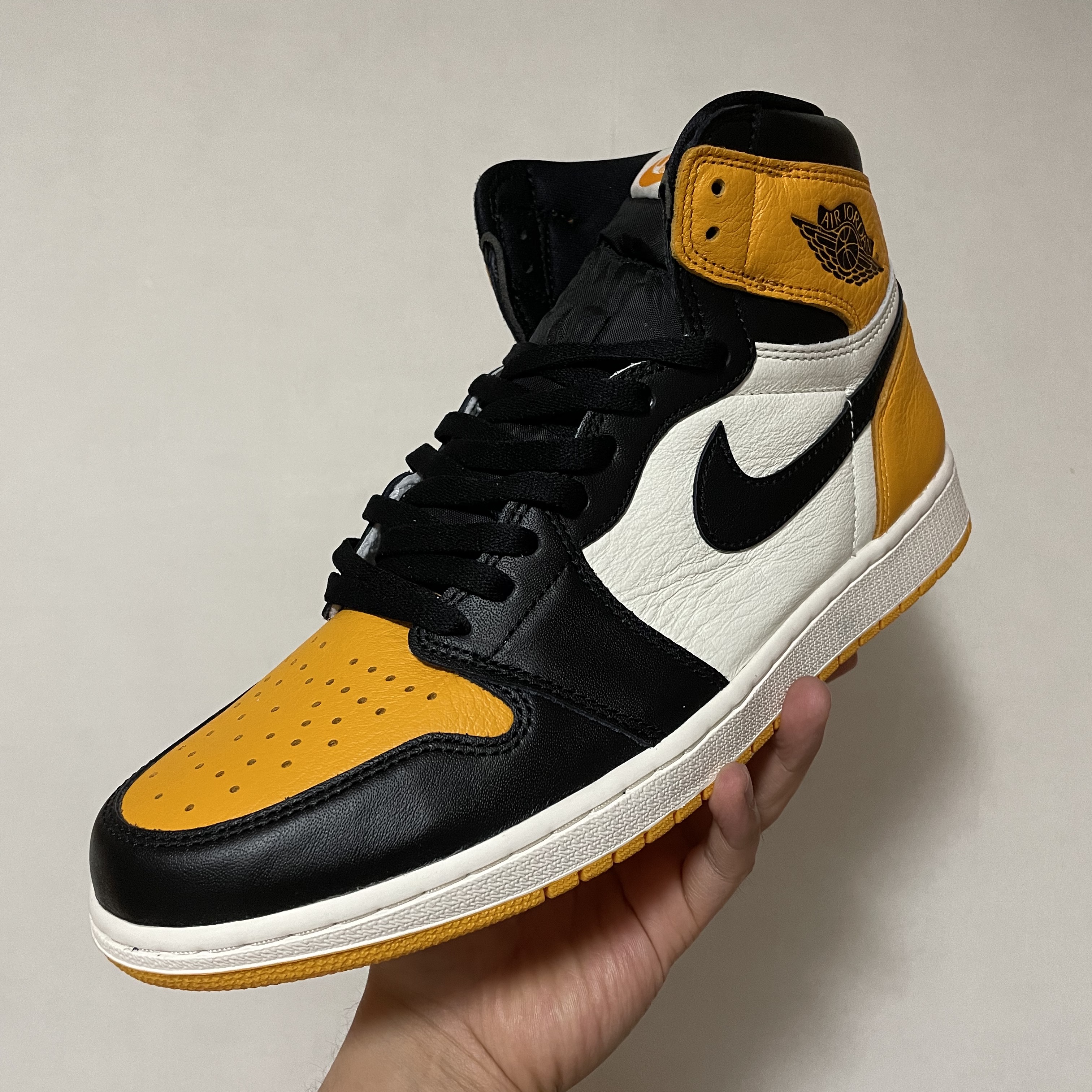 Jordan 1 Retro High OG Taxi 착용 스타일 - 3