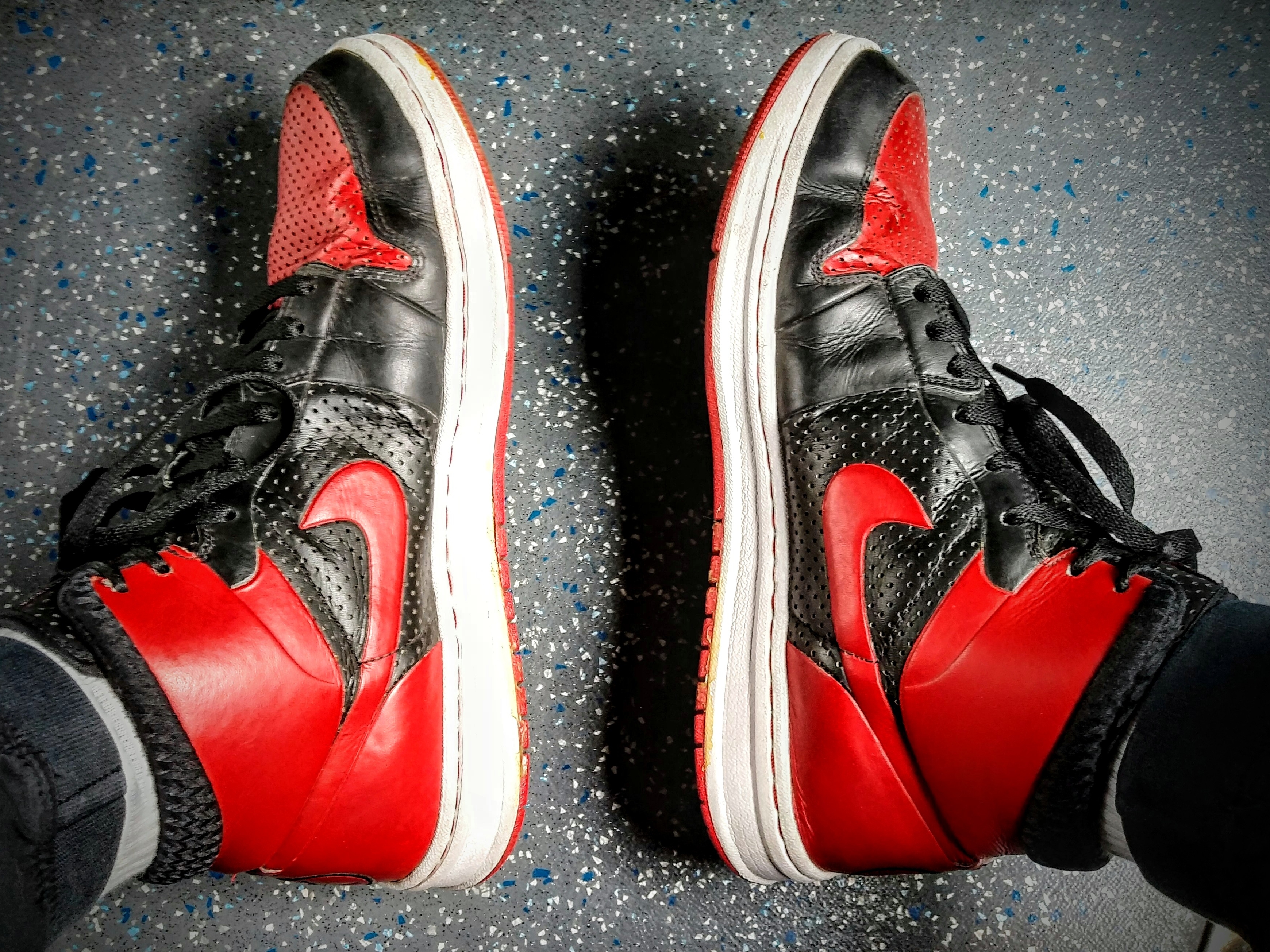 Jordan Alpha 1 Bred 착용 스타일