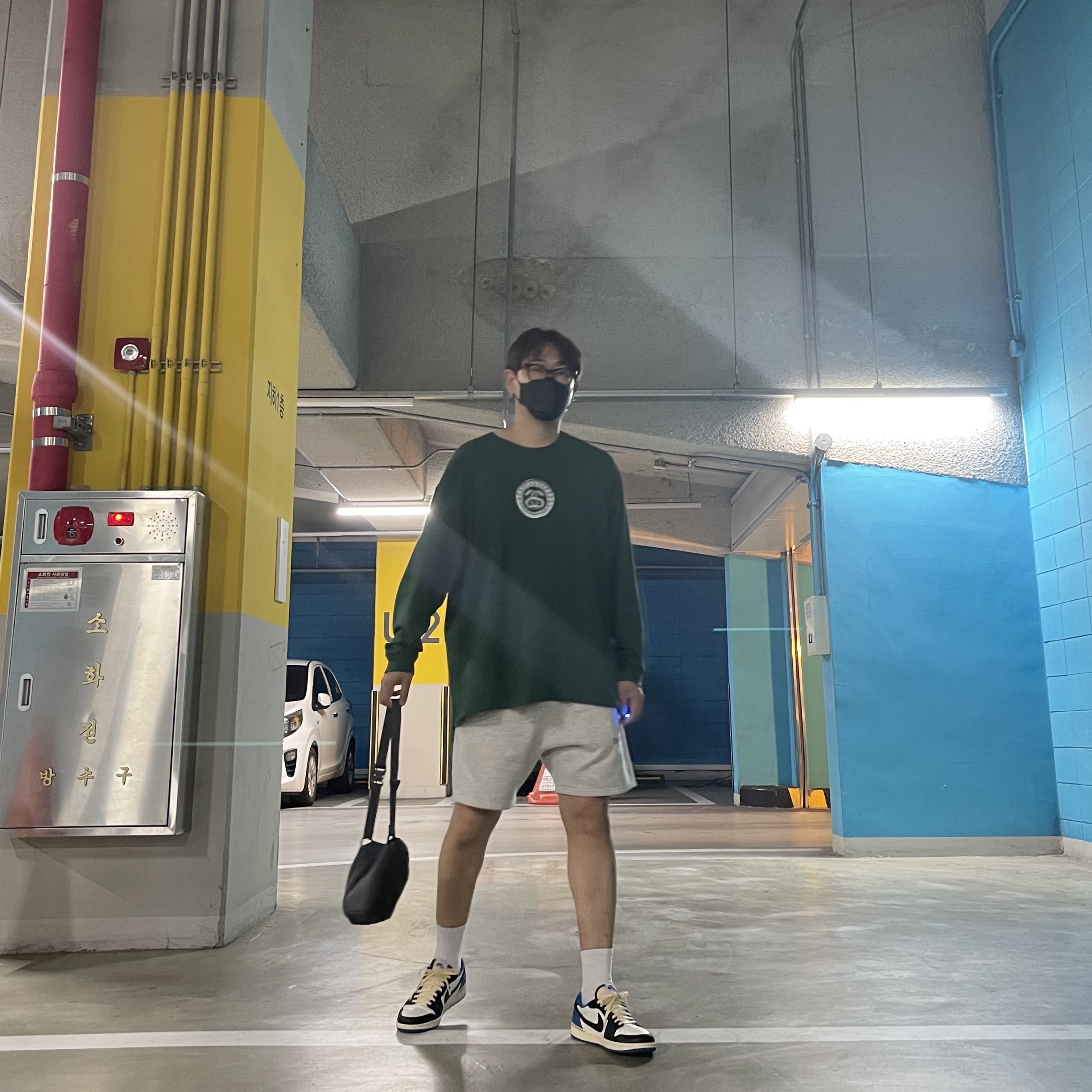 Nike x Stussy Big Swoosh LS T-Shirt Green - US/EU, Essentials Fleece Shorts Heather Oatmeal - 20FW 착용 스타일 - 3