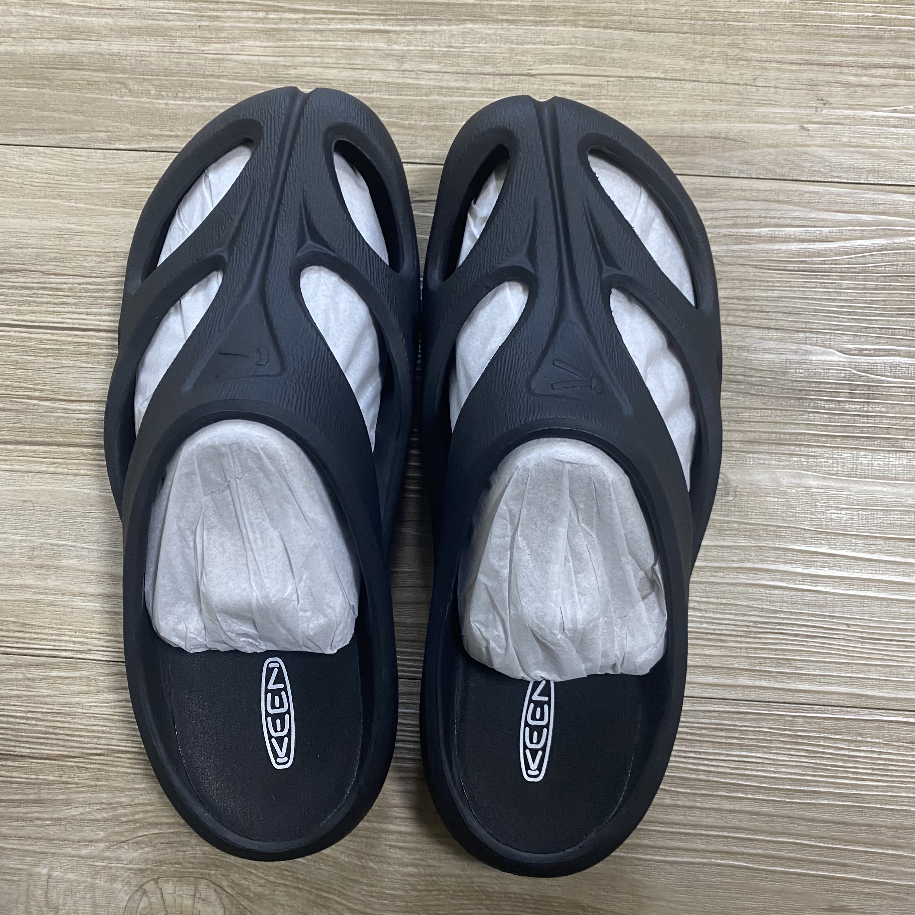 Keen Shanti Black Dawn Blue 착용 스타일