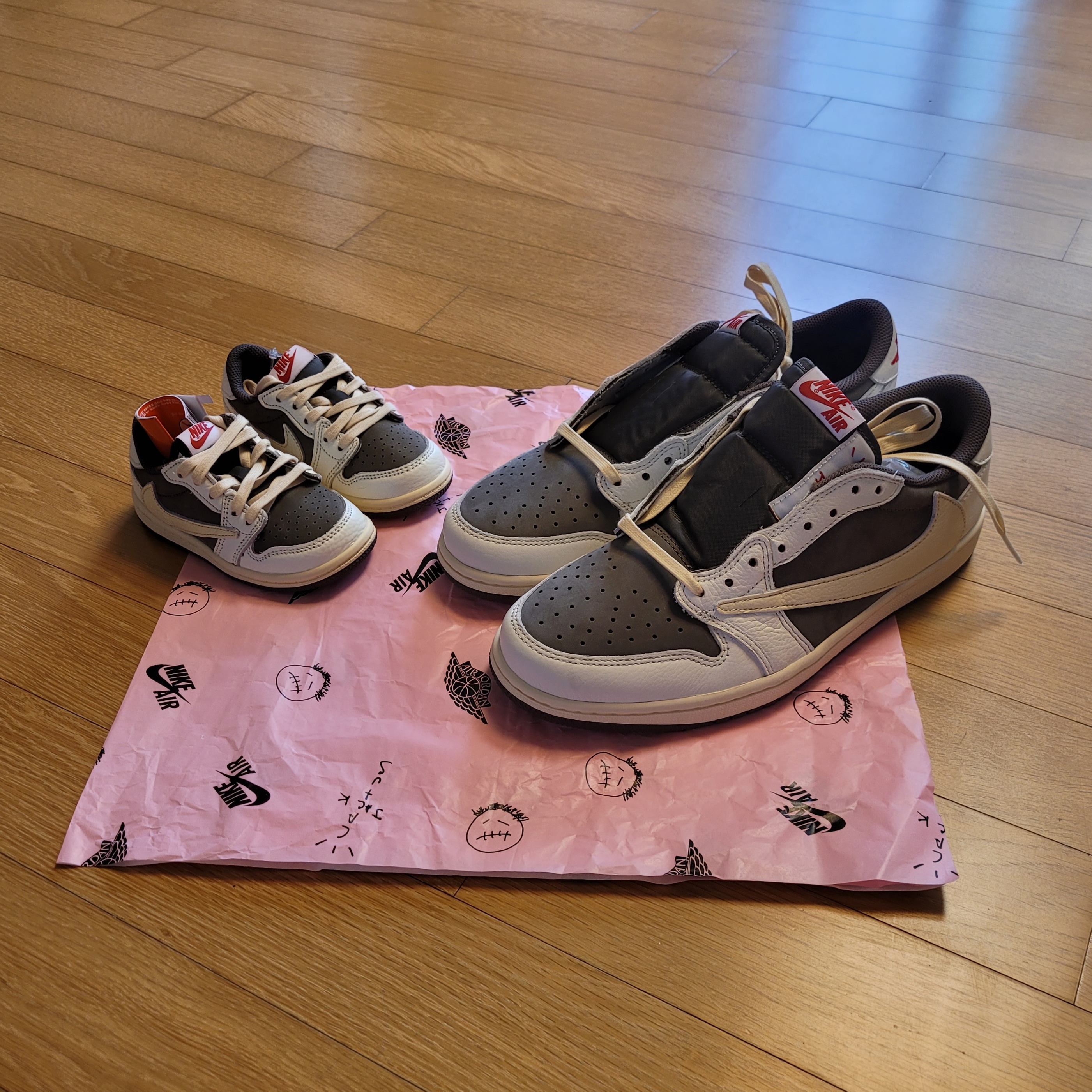 Jordan 1 x Travis Scott Retro Low OG SP Sail and Ridgerock, (TD) Jordan 1 x Travis Scott Retro Low OG SP Sail and Ridgerock 착용 스타일