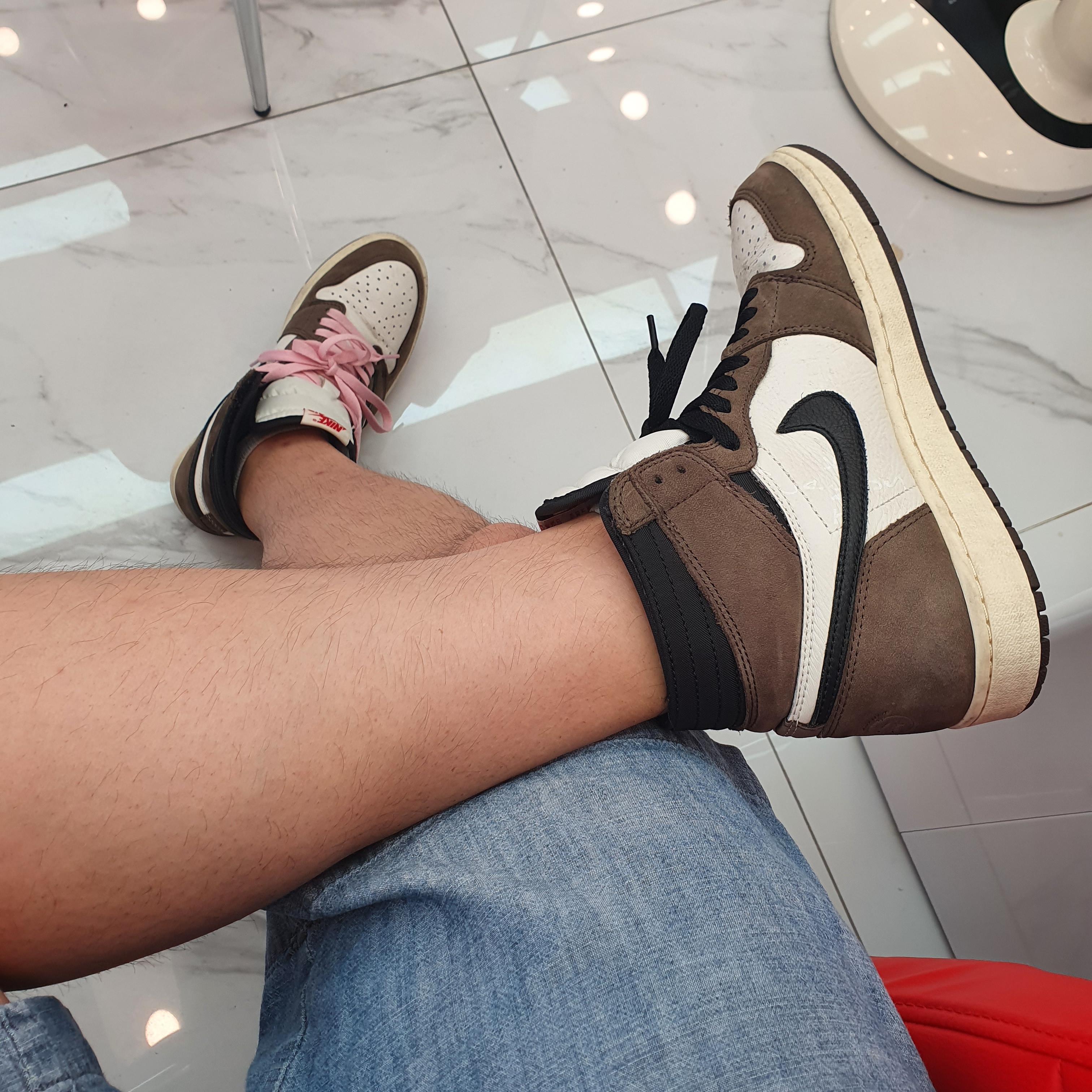 Jordan 1 x Travis Scott Retro High OG SP Mocha 착용 스타일