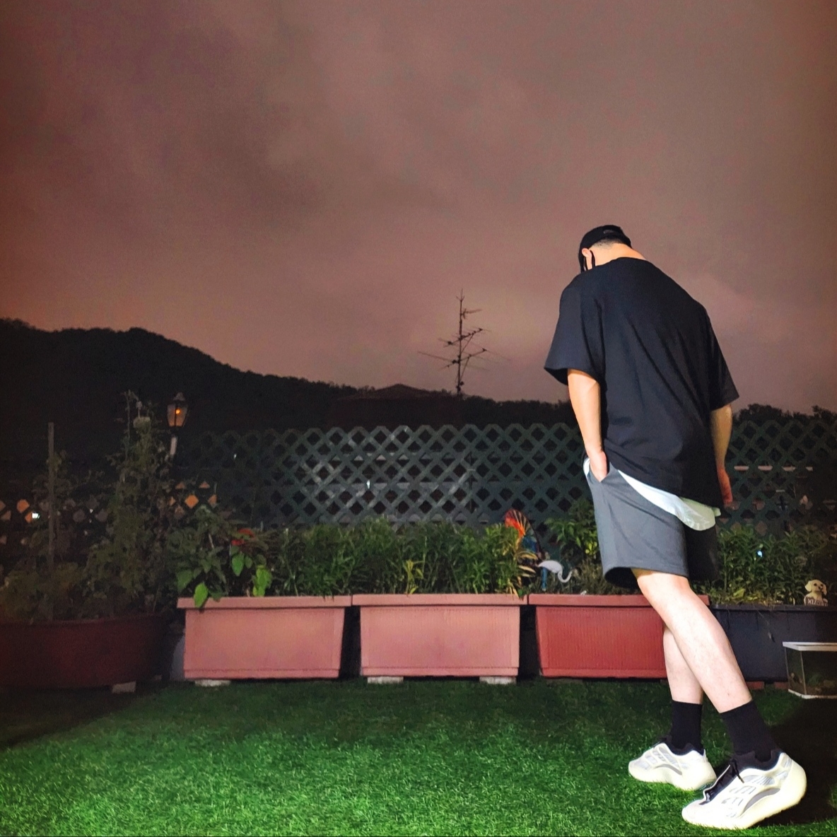 Adidas Yeezy 700 V3 Azael 2022/2023 착용 스타일 - 2