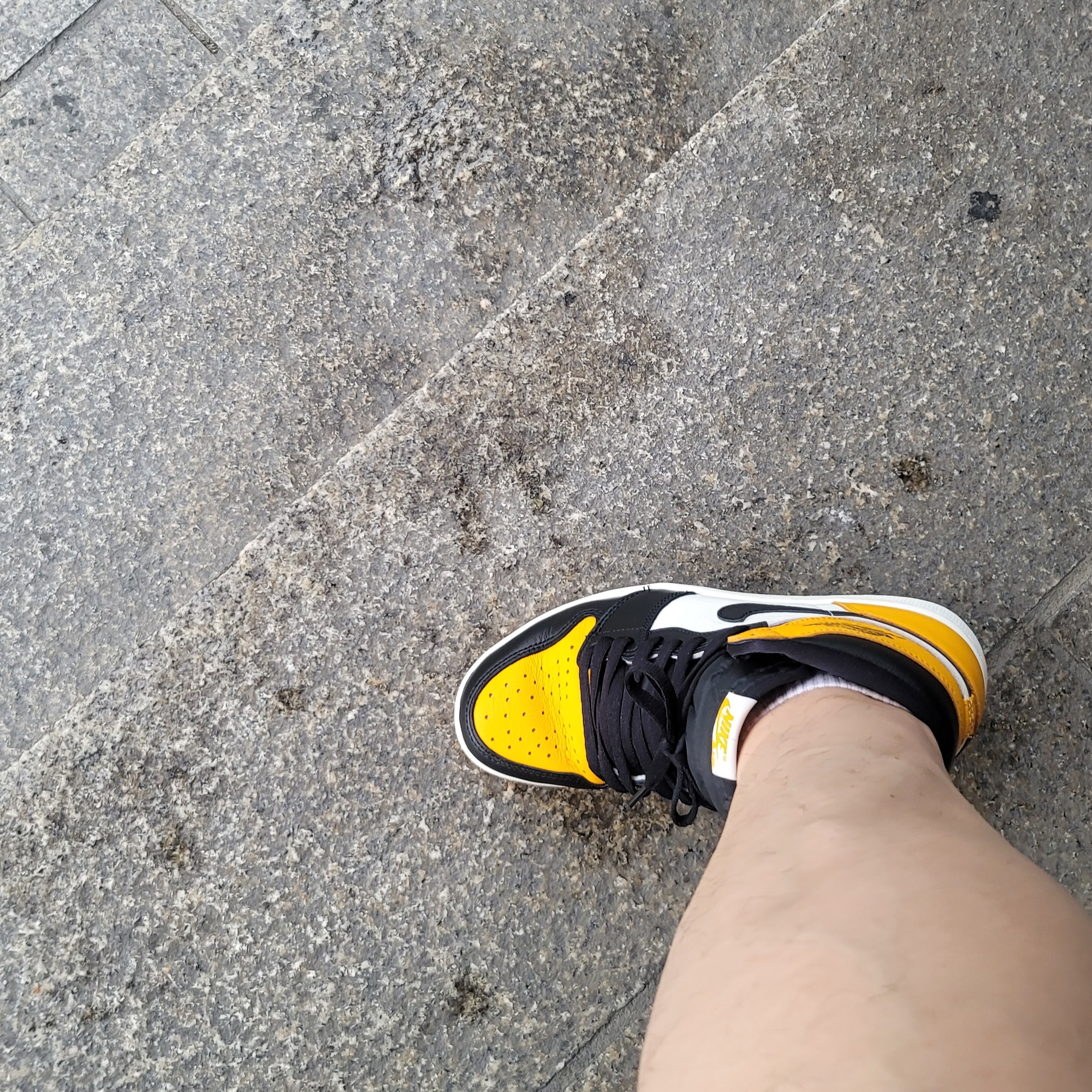 Jordan 1 Retro High OG Taxi 착용 스타일