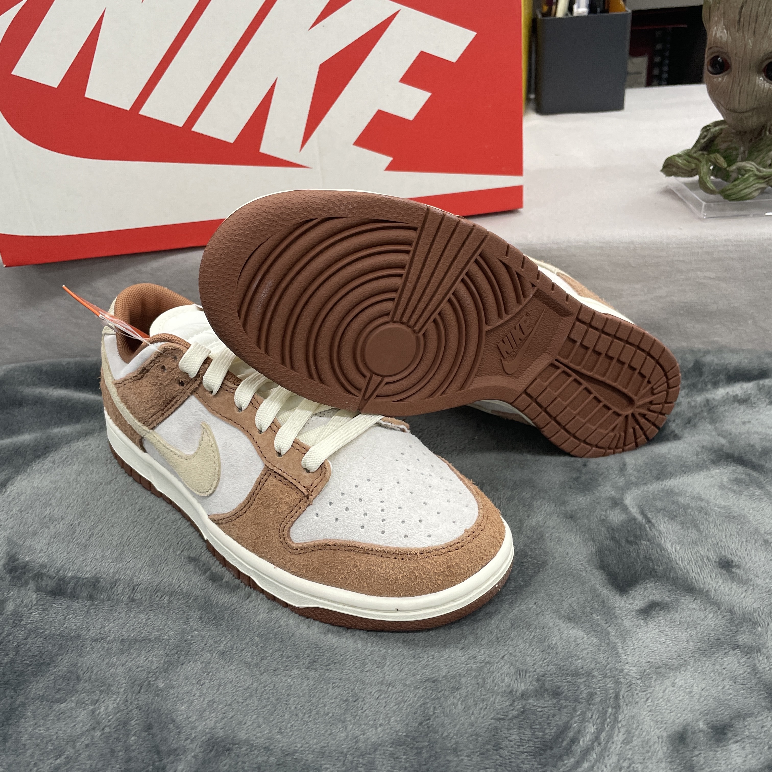 Nike Dunk Low Pro Premium Medium Curry 착용 스타일 - 3