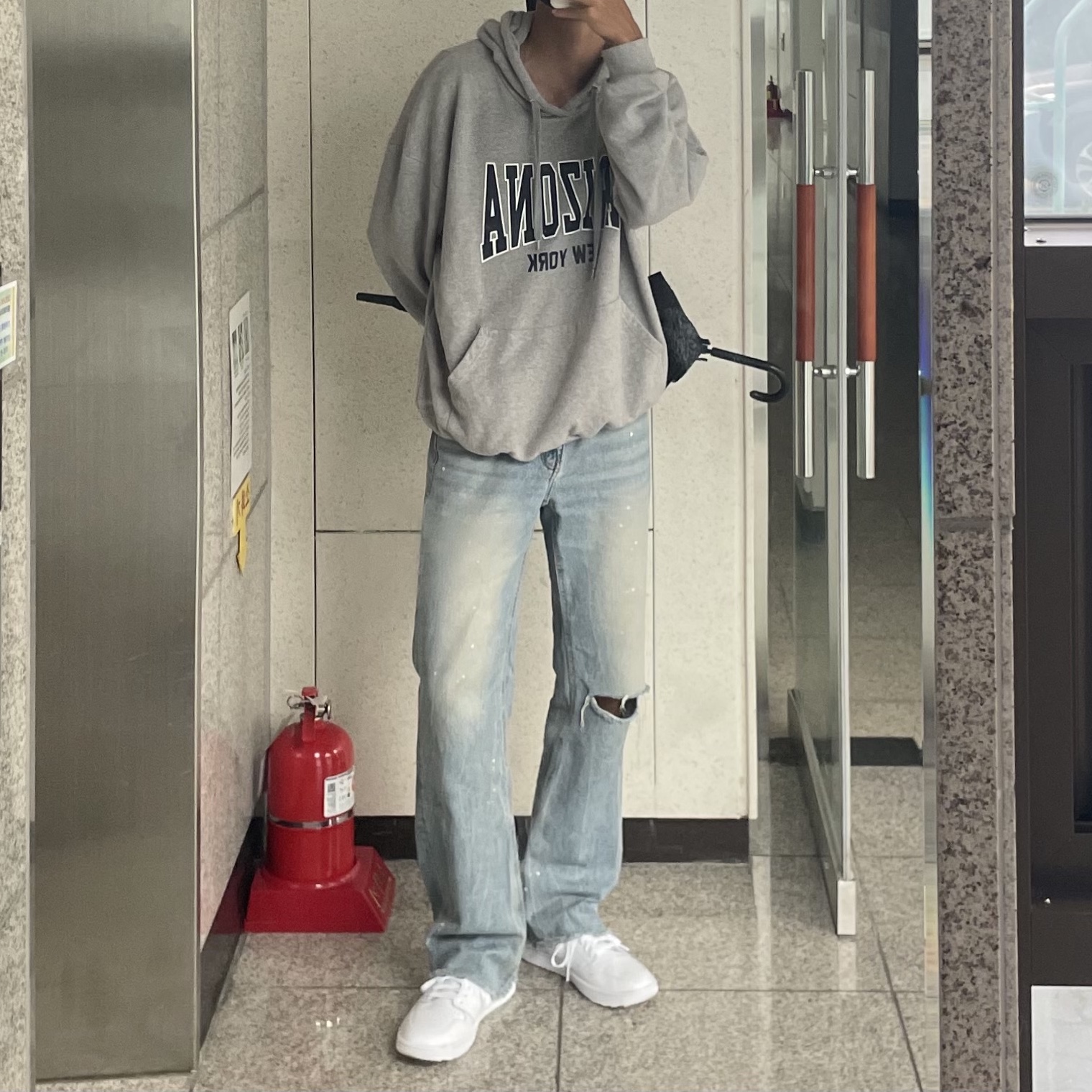 Jordan 1 Low Golf Triple White 착용 스타일 - 2