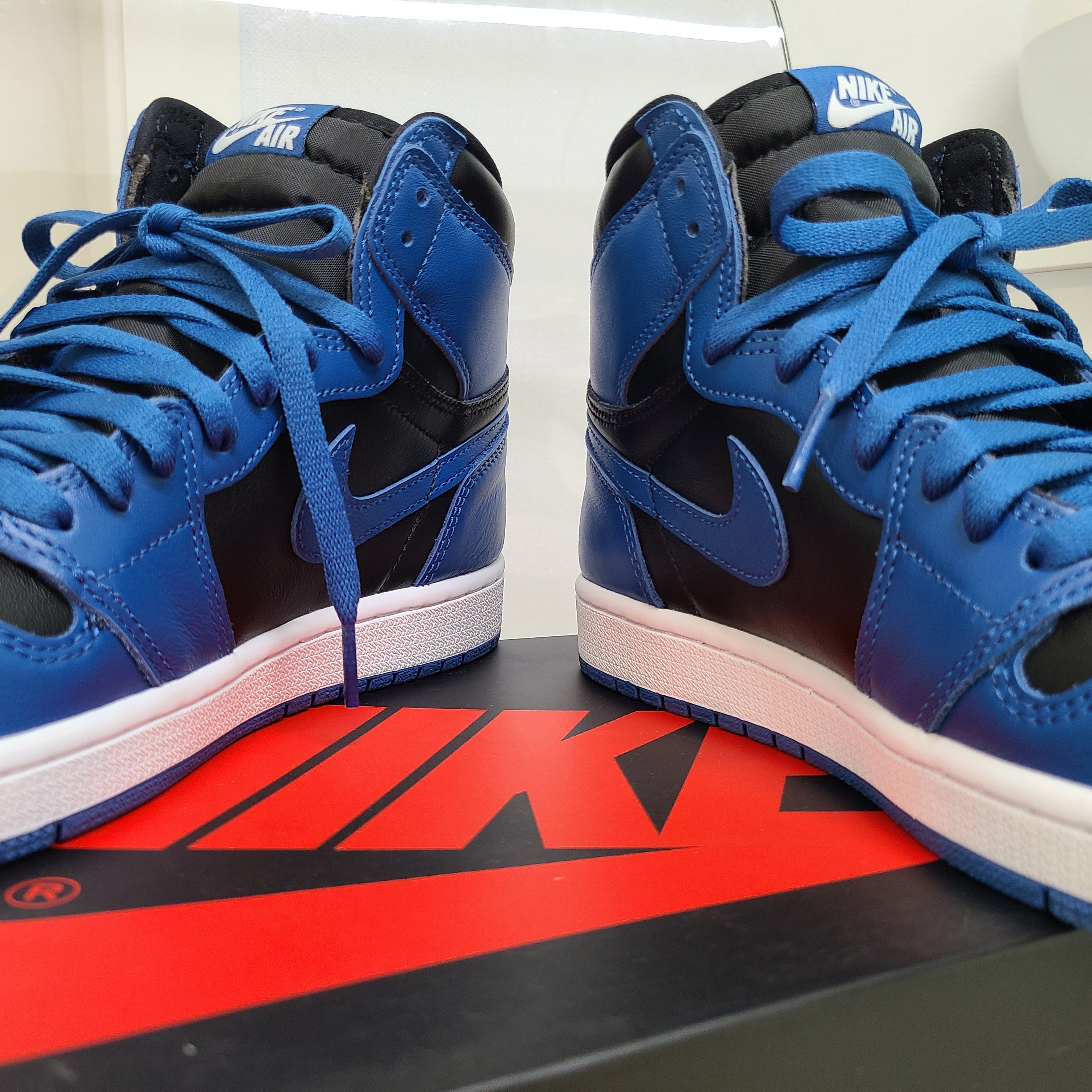 Jordan 1 Retro High OG Dark Marina Blue 착용 스타일 - 2