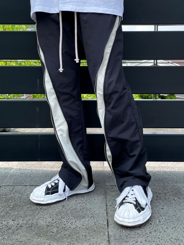 Maison Mihara Yasuhiro Blakey OG Sole Canvas Low-top Sneakers Black White 착용 스타일