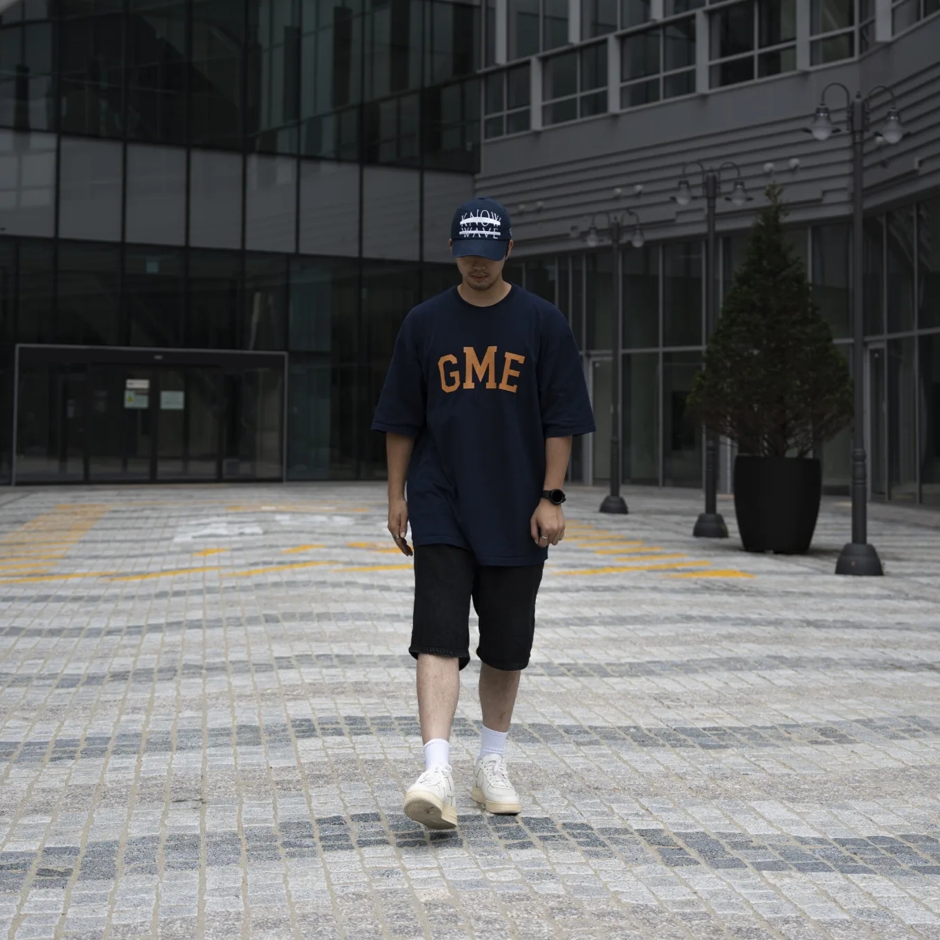 Nike Air Force 1 '07 LV8 Timeless Classic 착용 스타일 - 1
