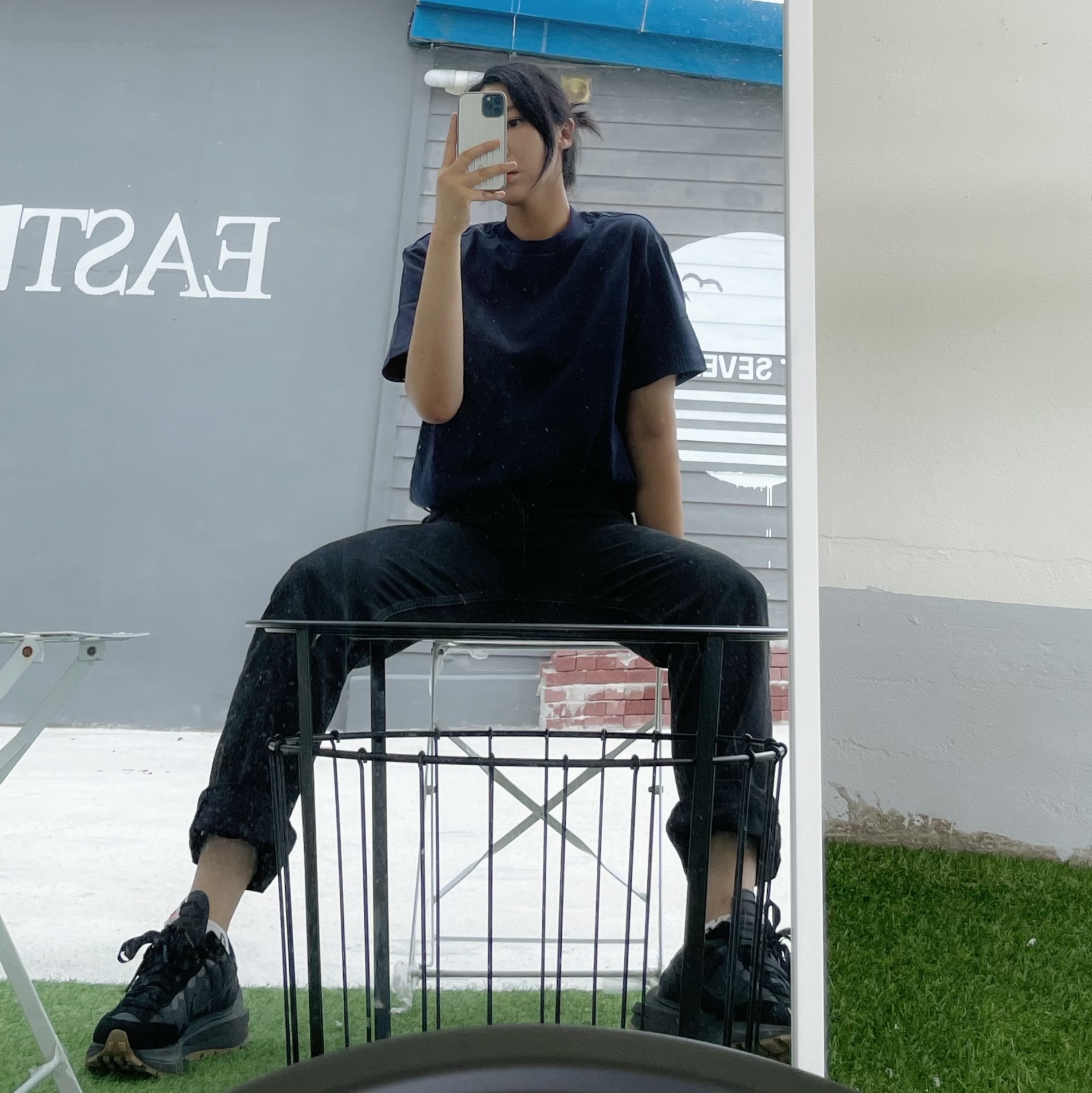 Nike x Sacai VaporWaffle Black and Gum 착용 스타일