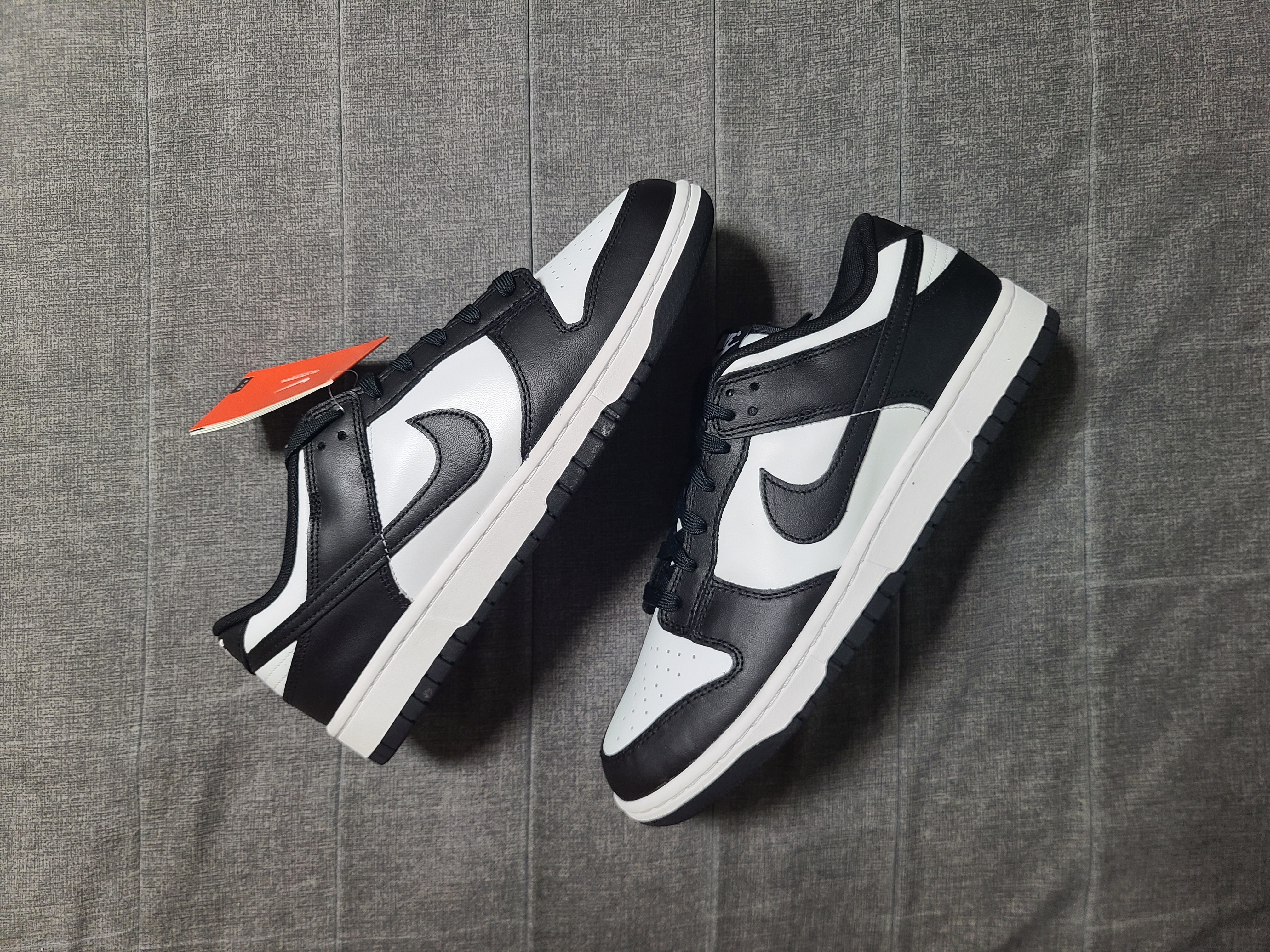 Nike Dunk Low Retro Black 착용 스타일