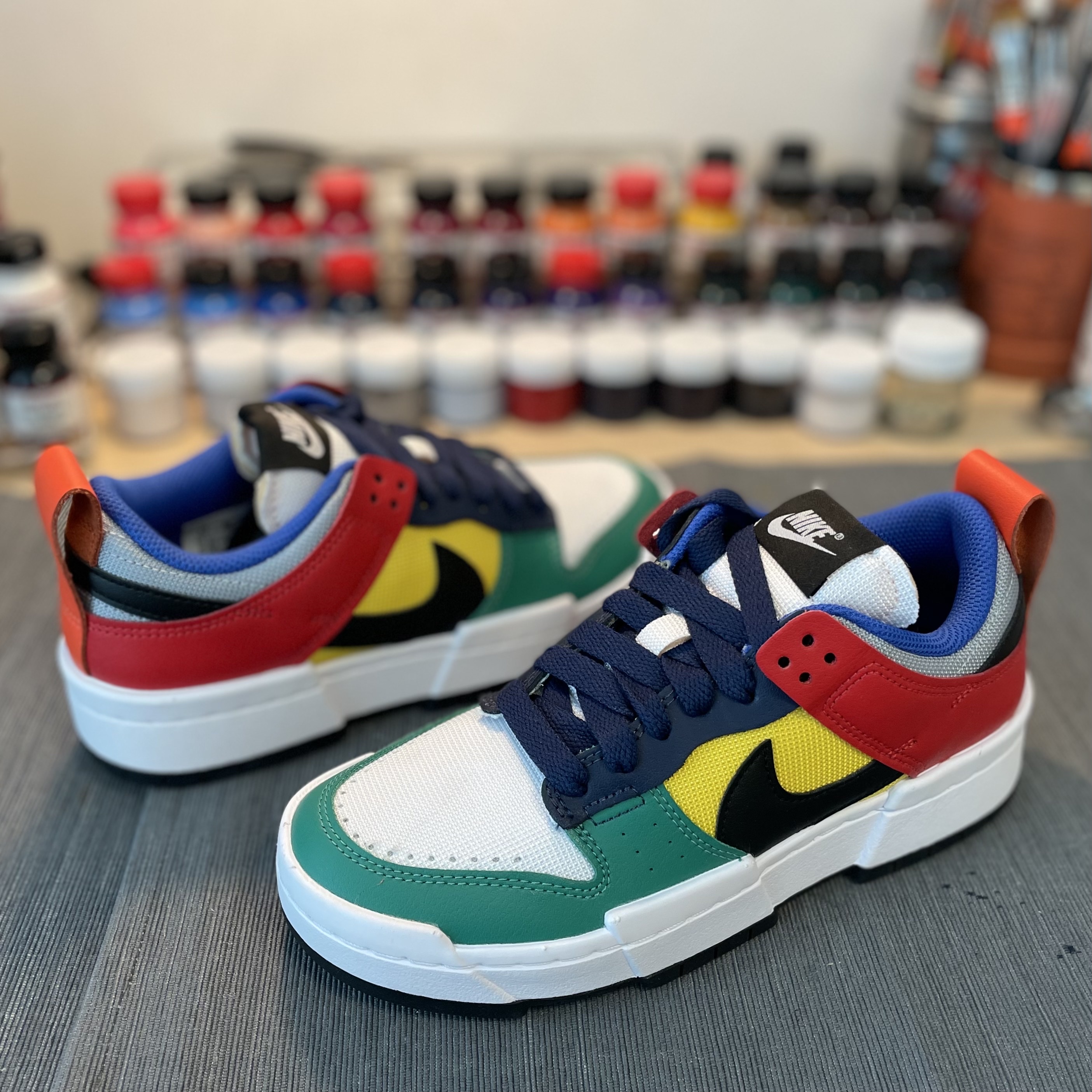 (W) Nike Dunk Low Disrupt Multi-Color, (W) Nike Dunk Low Disrupt Black White 착용 스타일 - 2