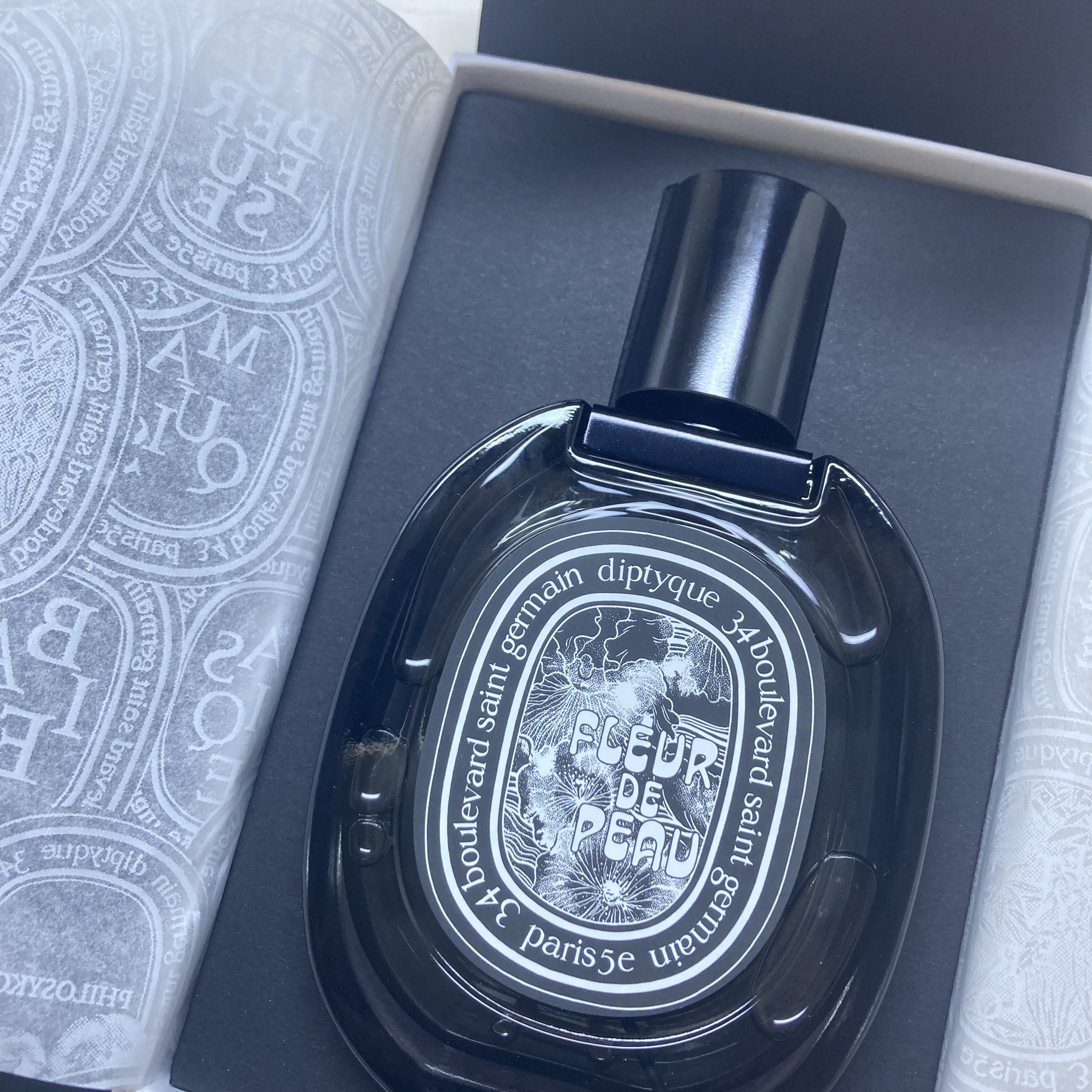 Diptyque Fleur De Peau Eau De Parfum 75ml 착용 스타일