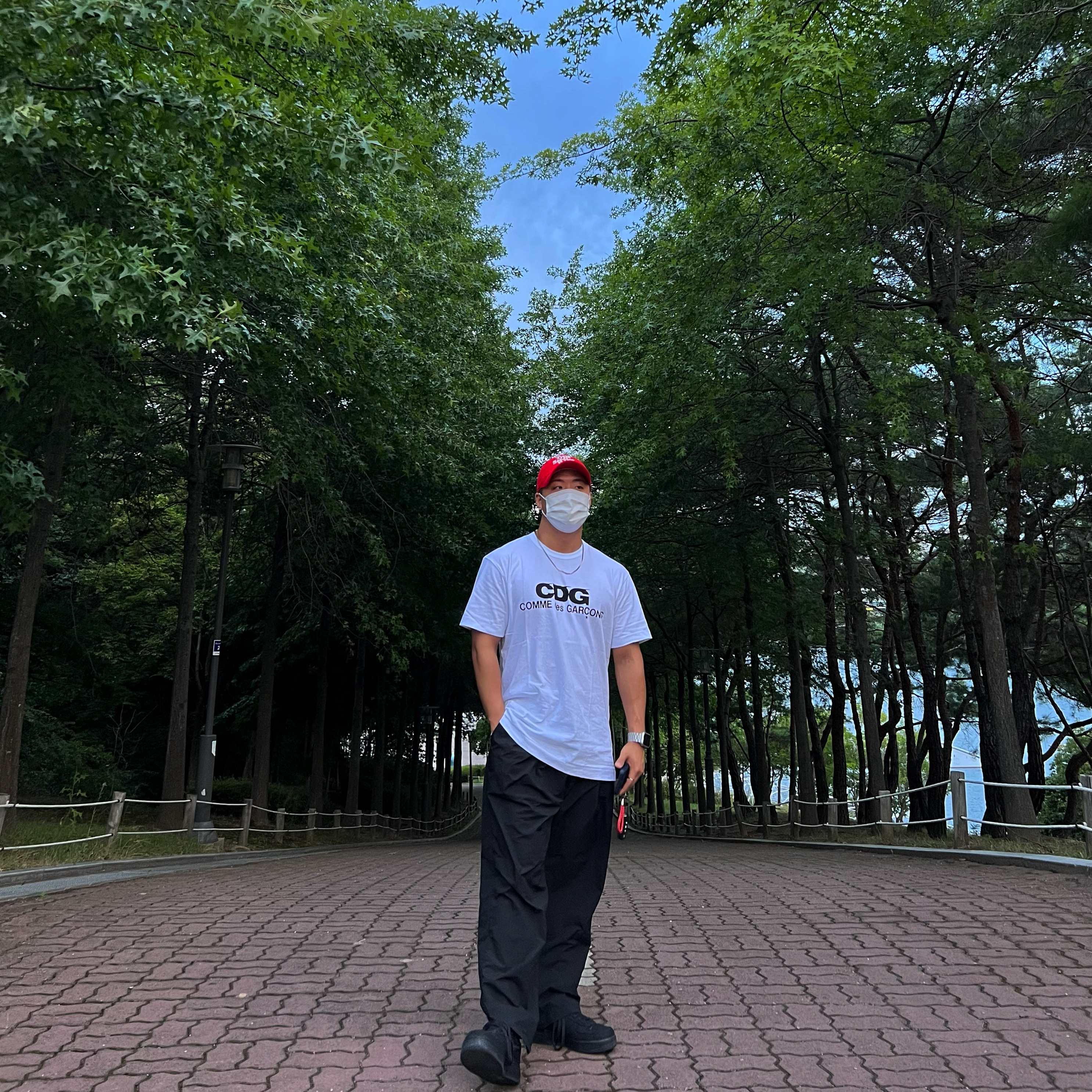CDG Logo T-Shirt White, (PS) Nike x Stussy Force 1 Low Triple Black 착용 스타일