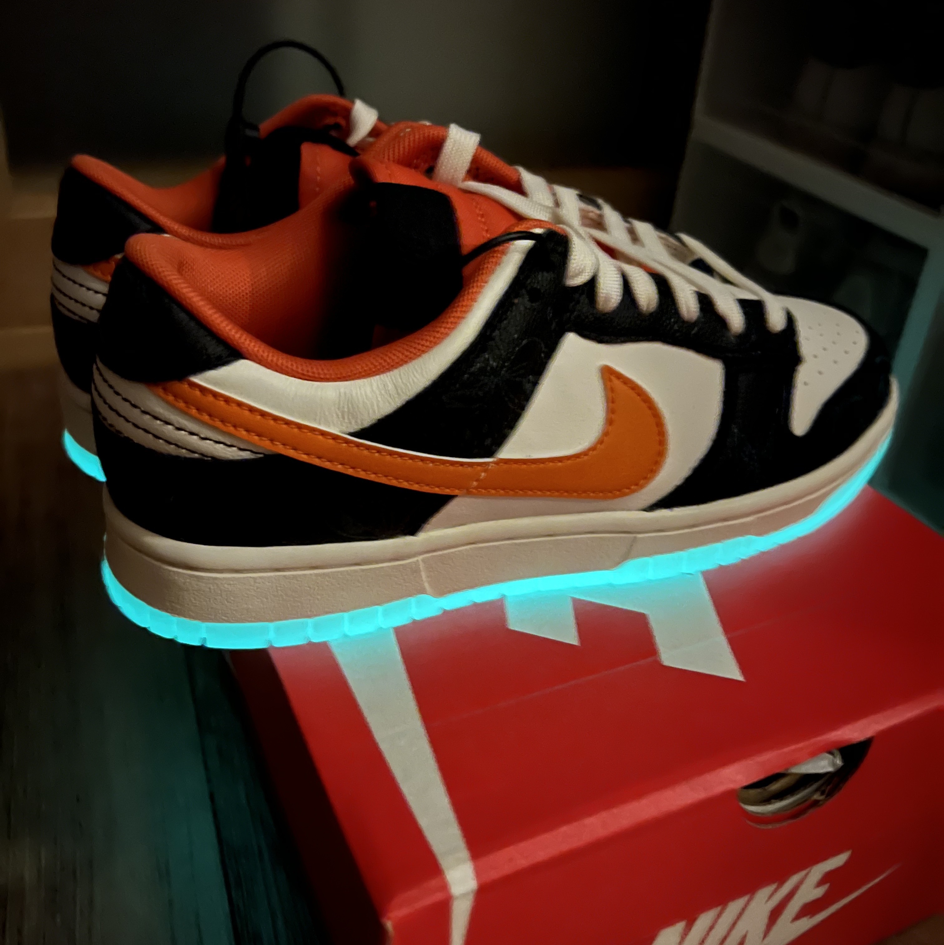 Nike Dunk Low Retro PRM Halloween 착용 스타일