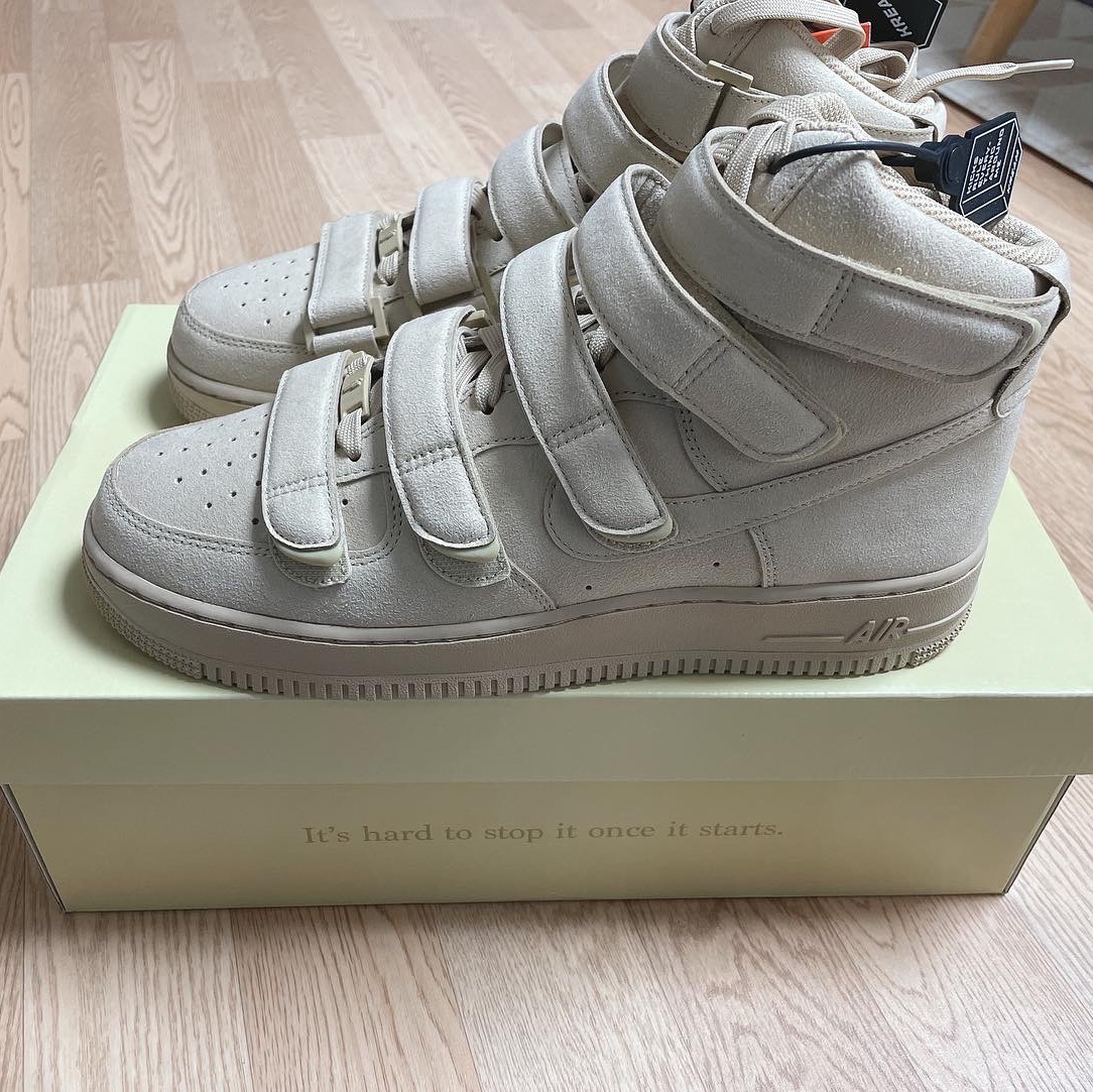 Nike x Billie Eilish Air Force 1 High '07 SP Mushroom 착용 스타일 - 3