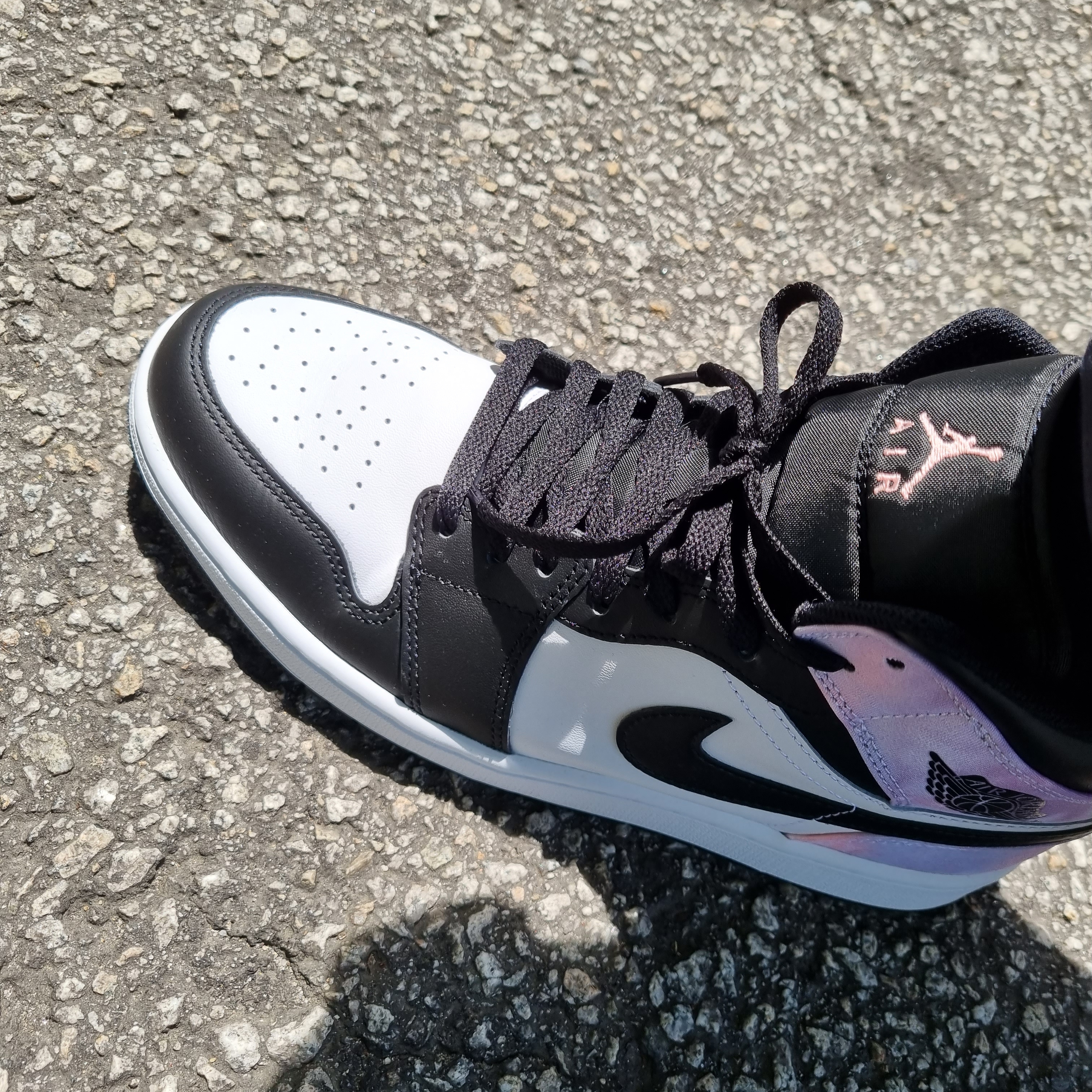 Jordan 1 Mid White Black Tie-Dye 착용 스타일