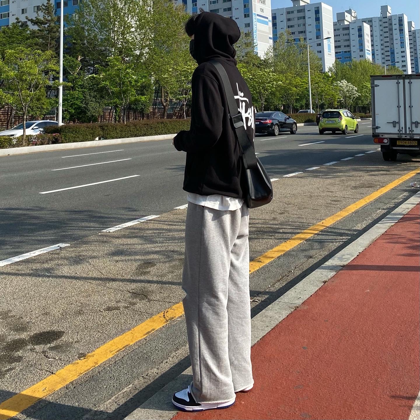 Stussy Basic Stussy Hoodie Black 2022 착용 스타일 - 1
