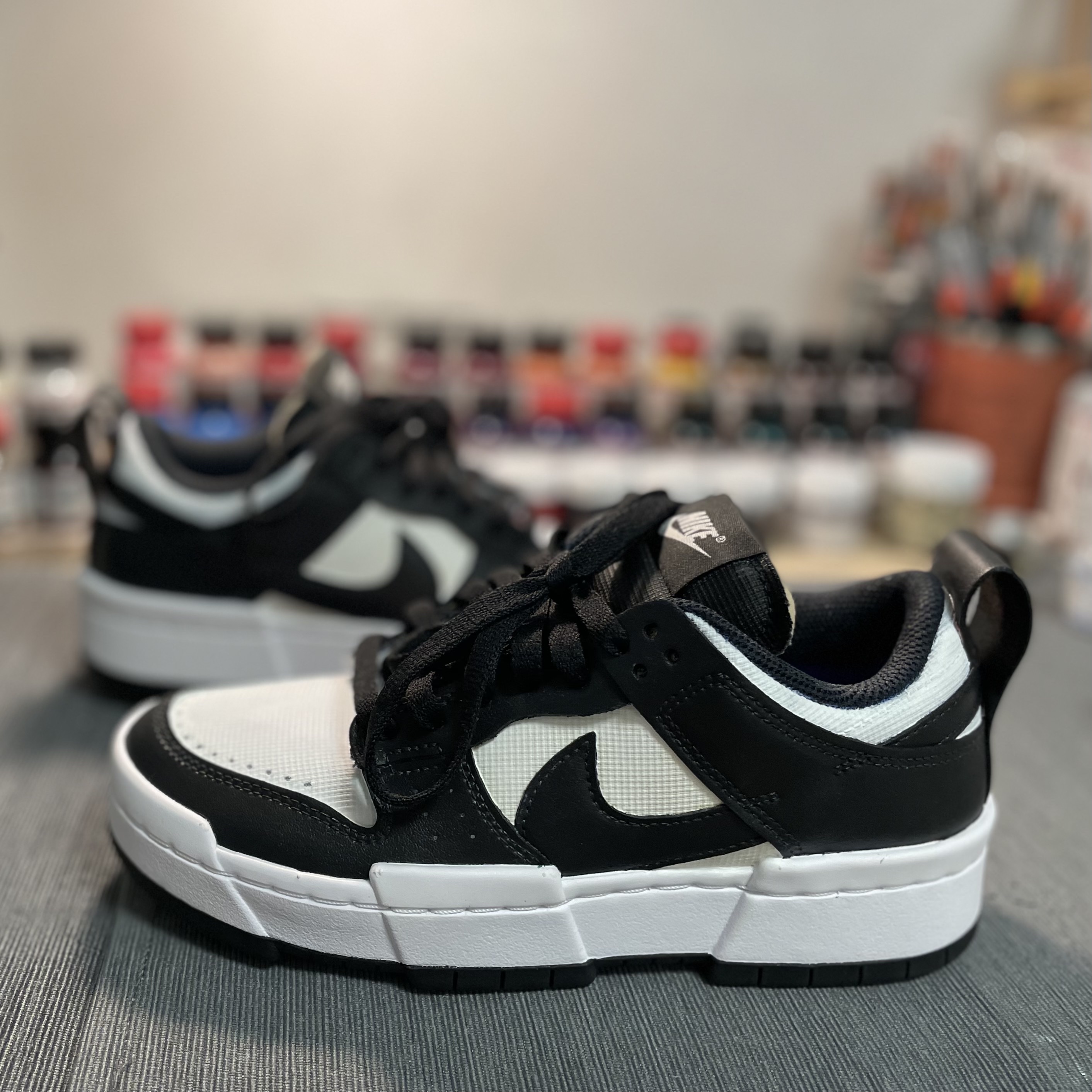 (W) Nike Dunk Low Disrupt Multi-Color, (W) Nike Dunk Low Disrupt Black White 착용 스타일 - 1