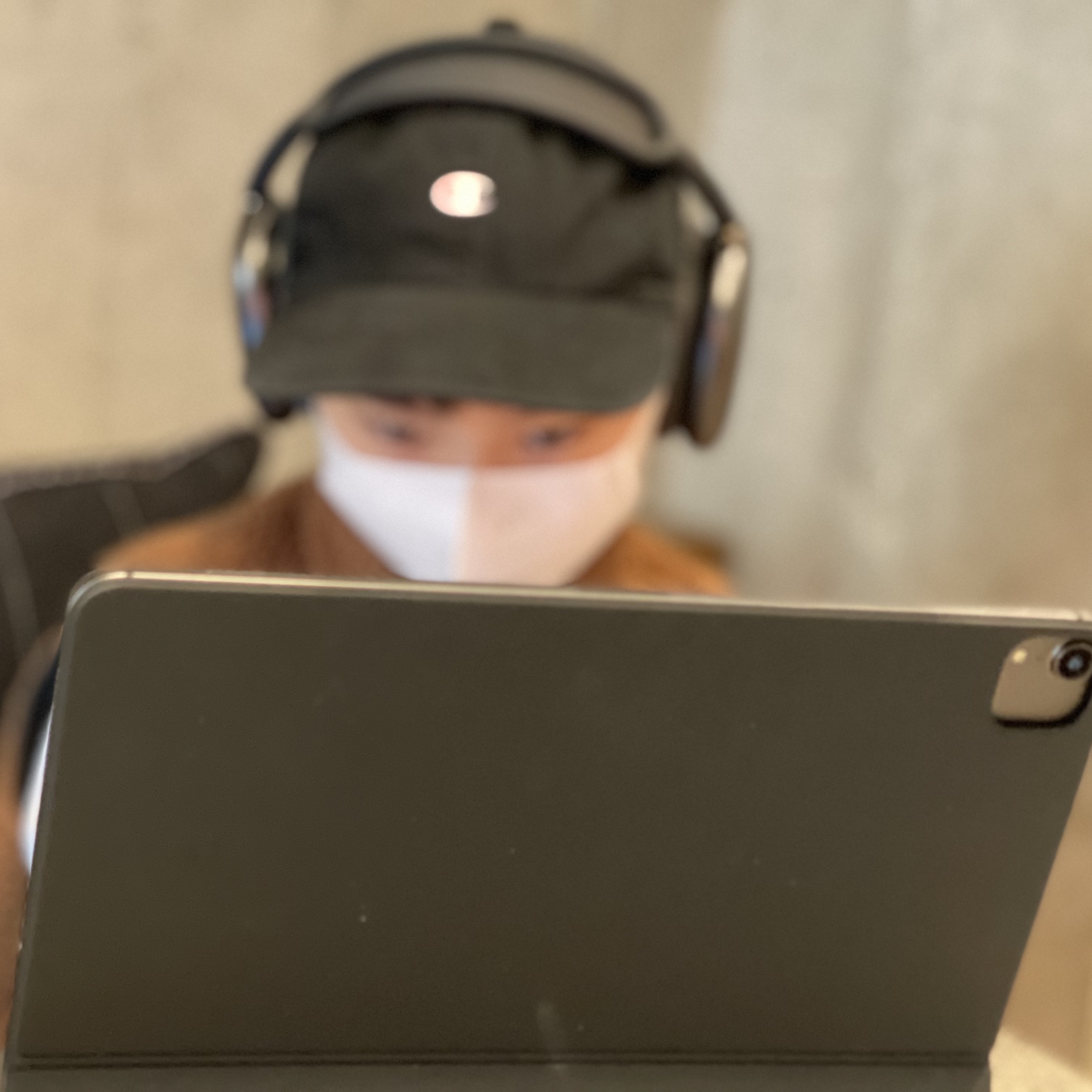 Apple AirPods Max Lightning Space Gray (Korean Ver.) 착용 스타일 - 3
