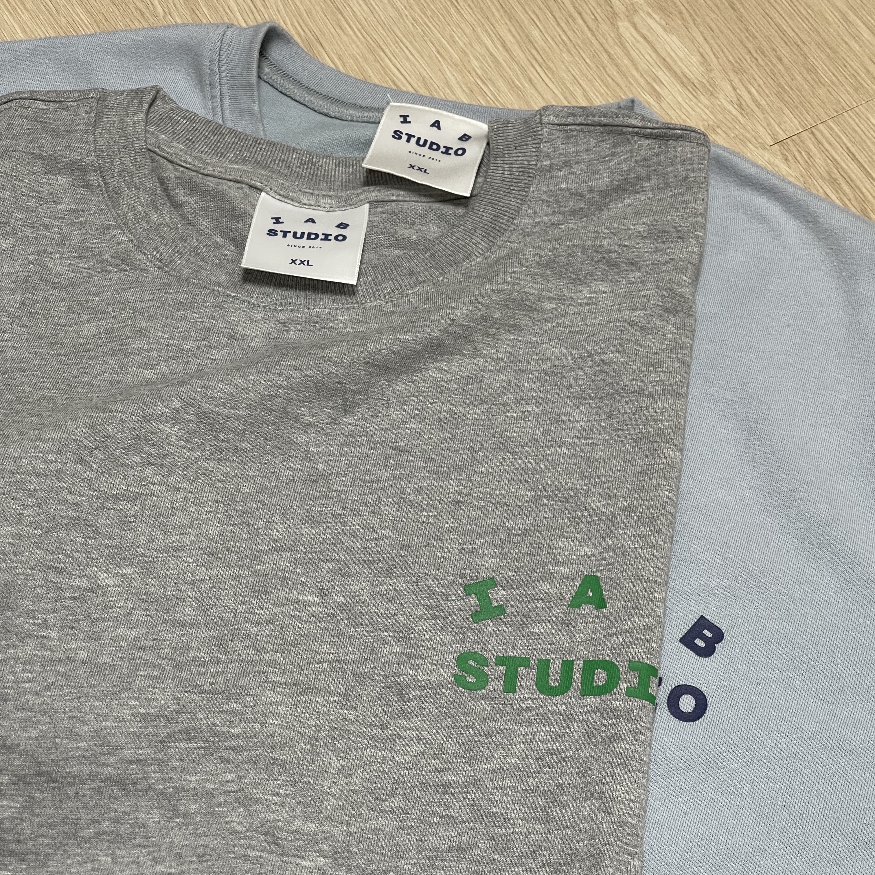 IAB Studio T-Shirt Gray Green - 22FW, IAB Studio T-Shirt Ash Blue - 21SS 착용 스타일 - 2