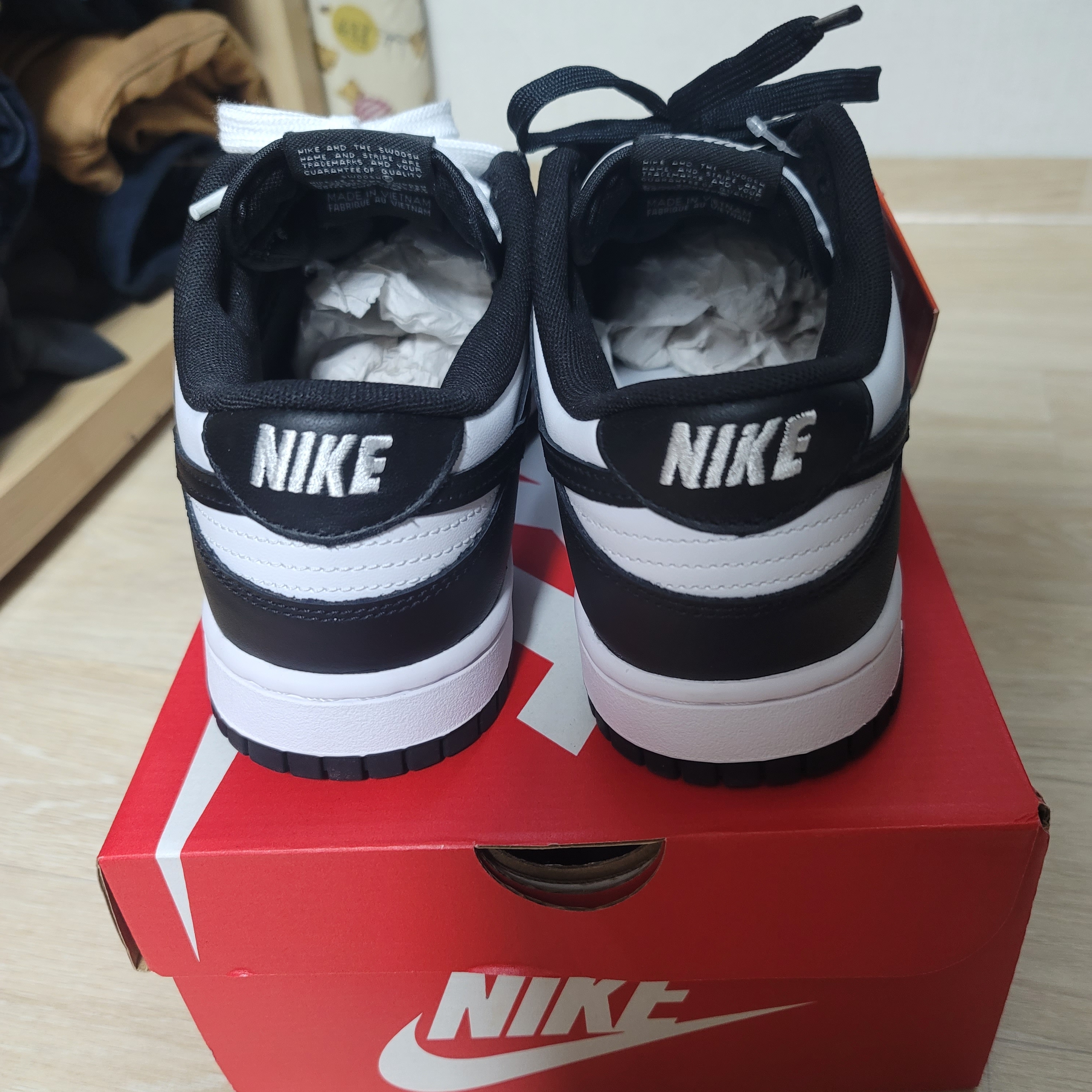 Nike Dunk Low Retro Black 착용 스타일 - 4