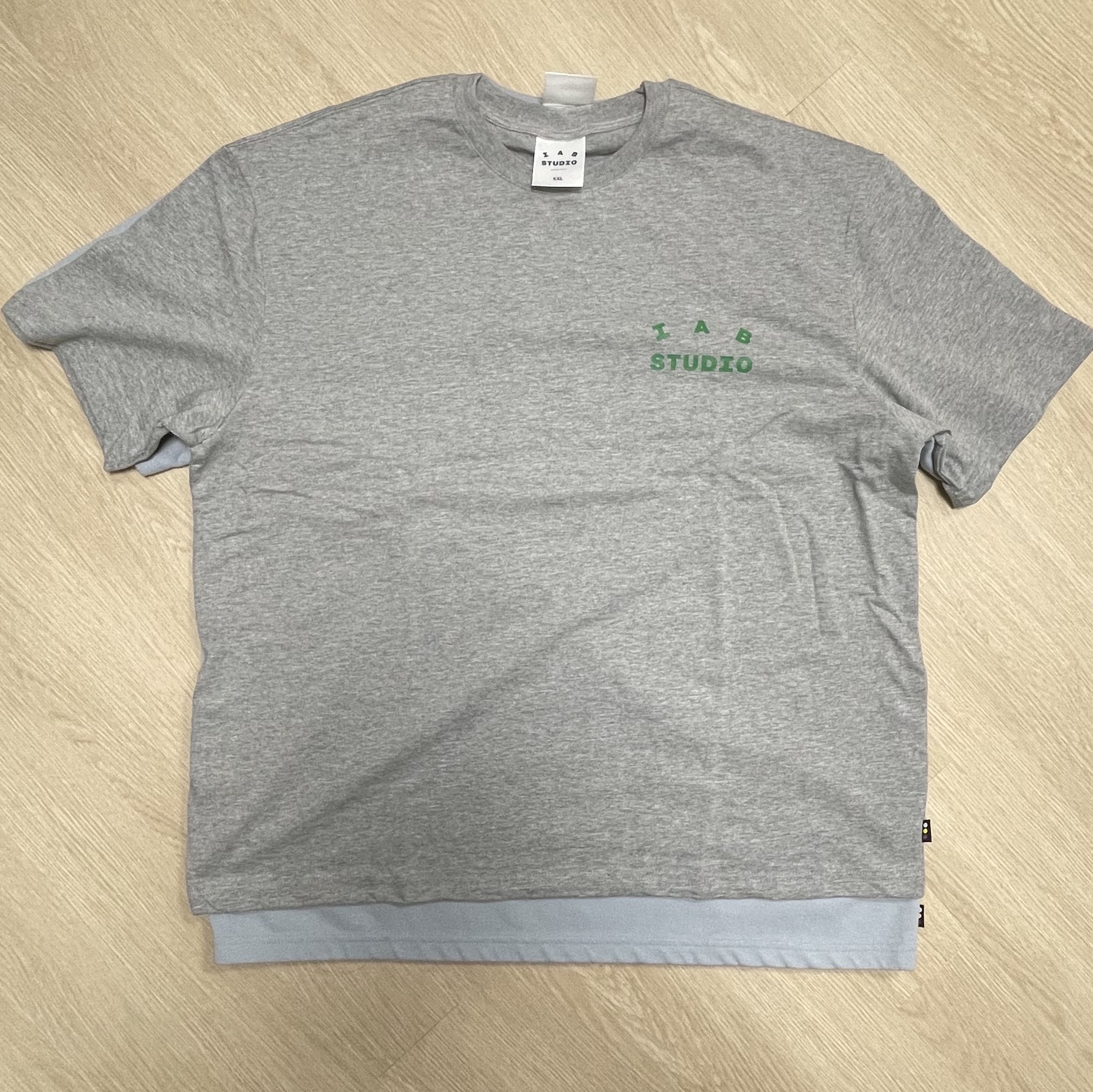 IAB Studio T-Shirt Gray Green - 22FW, IAB Studio T-Shirt Ash Blue - 21SS 착용 스타일 - 1