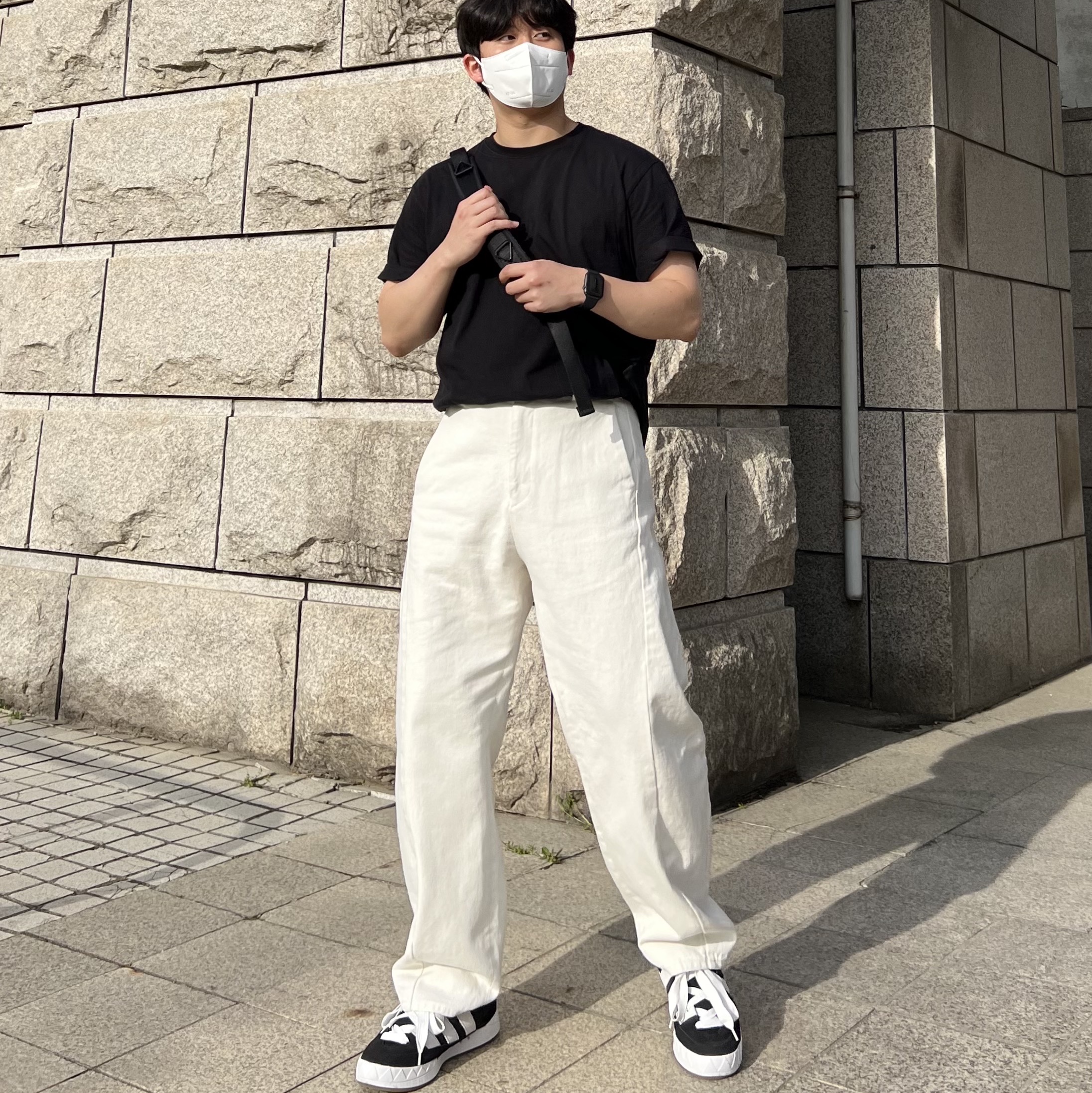 Adidas Adimatic Core Black 착용 스타일 - 2
