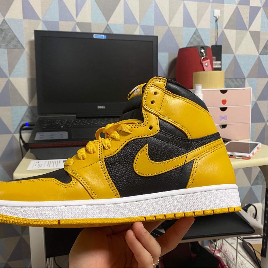 Jordan 1 Retro High OG Pollen 착용 스타일