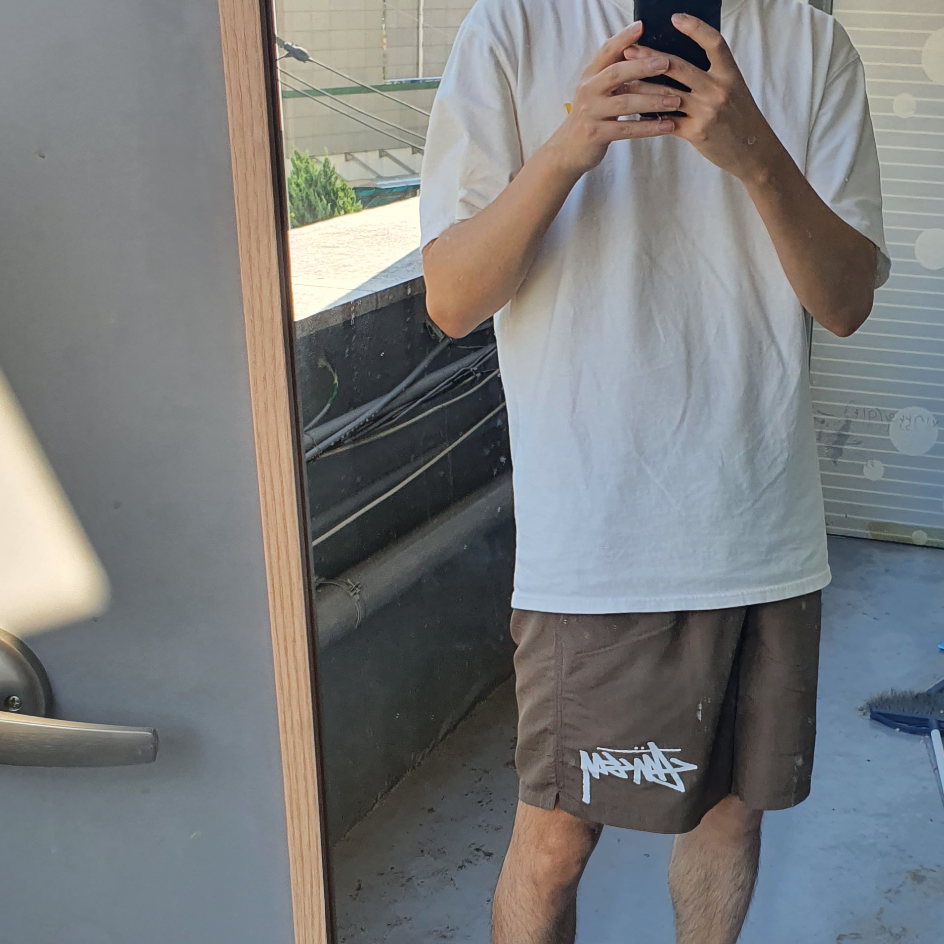 Stussy Big Stock Water Shorts Brown 착용 스타일