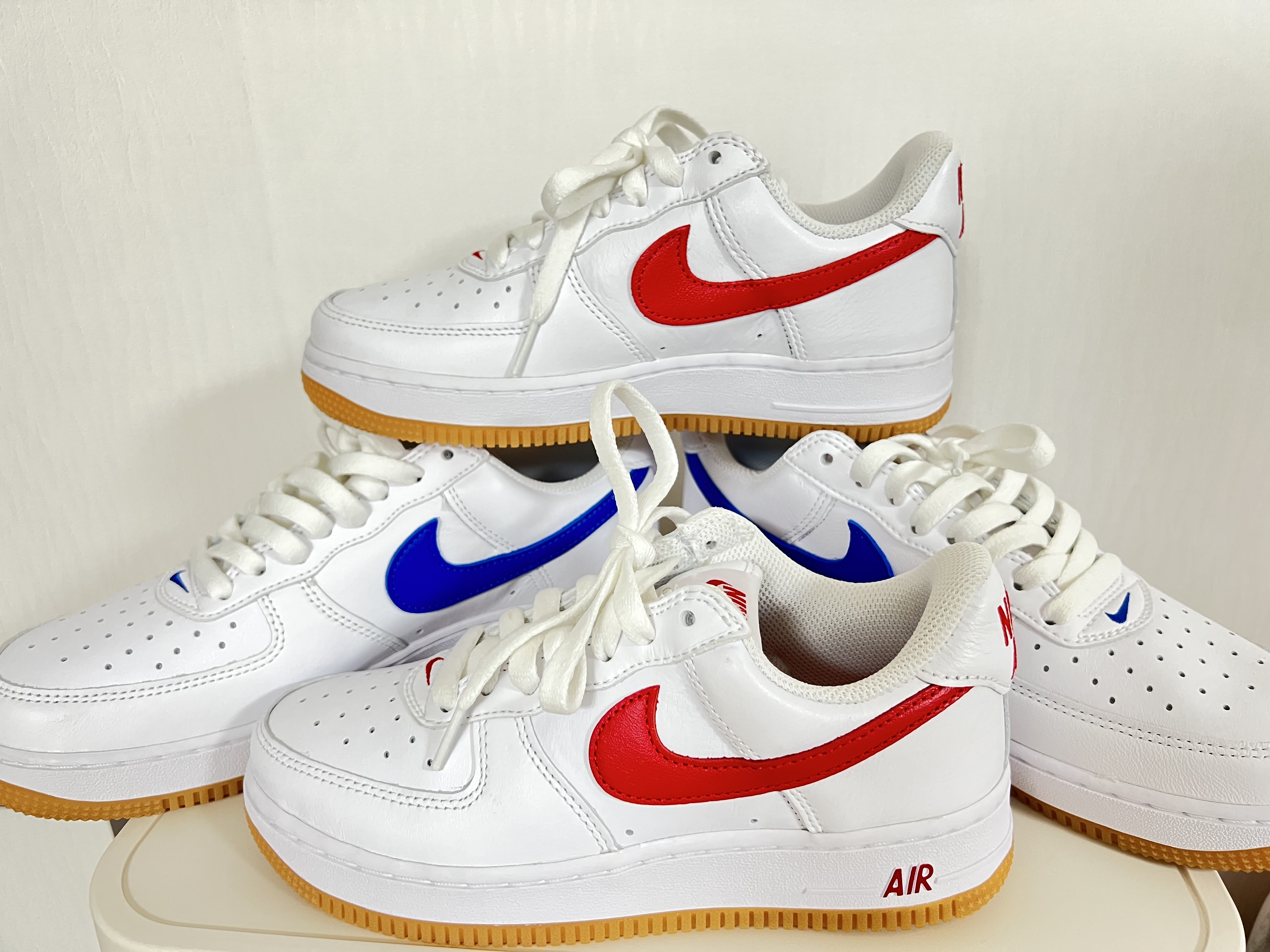 Nike Air Force 1 Low Retro Color of the Month University Red, Nike Air Force 1 Low Retro Color of the Month Varsity Royal 착용 스타일 - 2