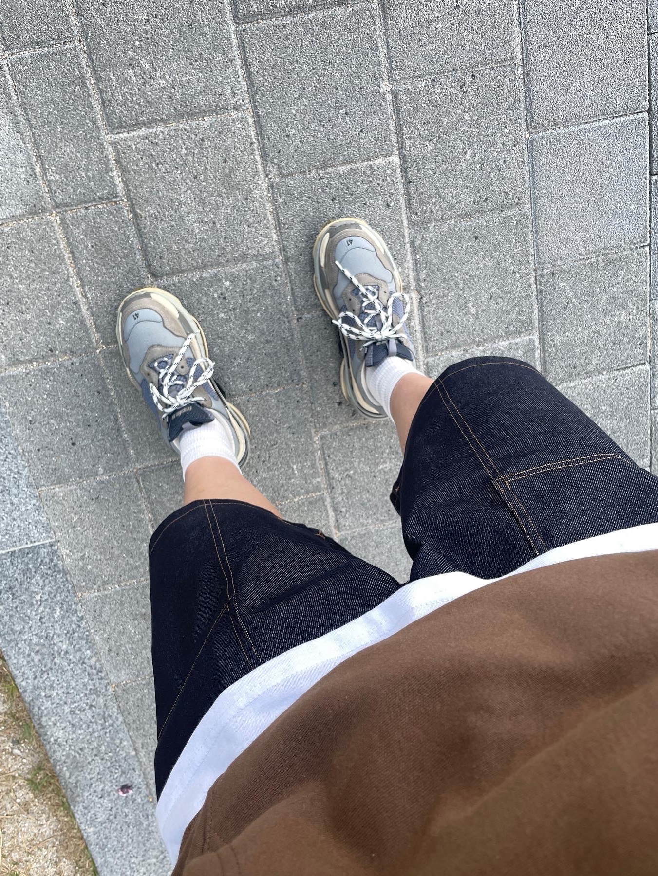 Balenciaga Triple S Split Brack Grey 2018, Stussy Slugger Hood Coffee 착용 스타일 - 3
