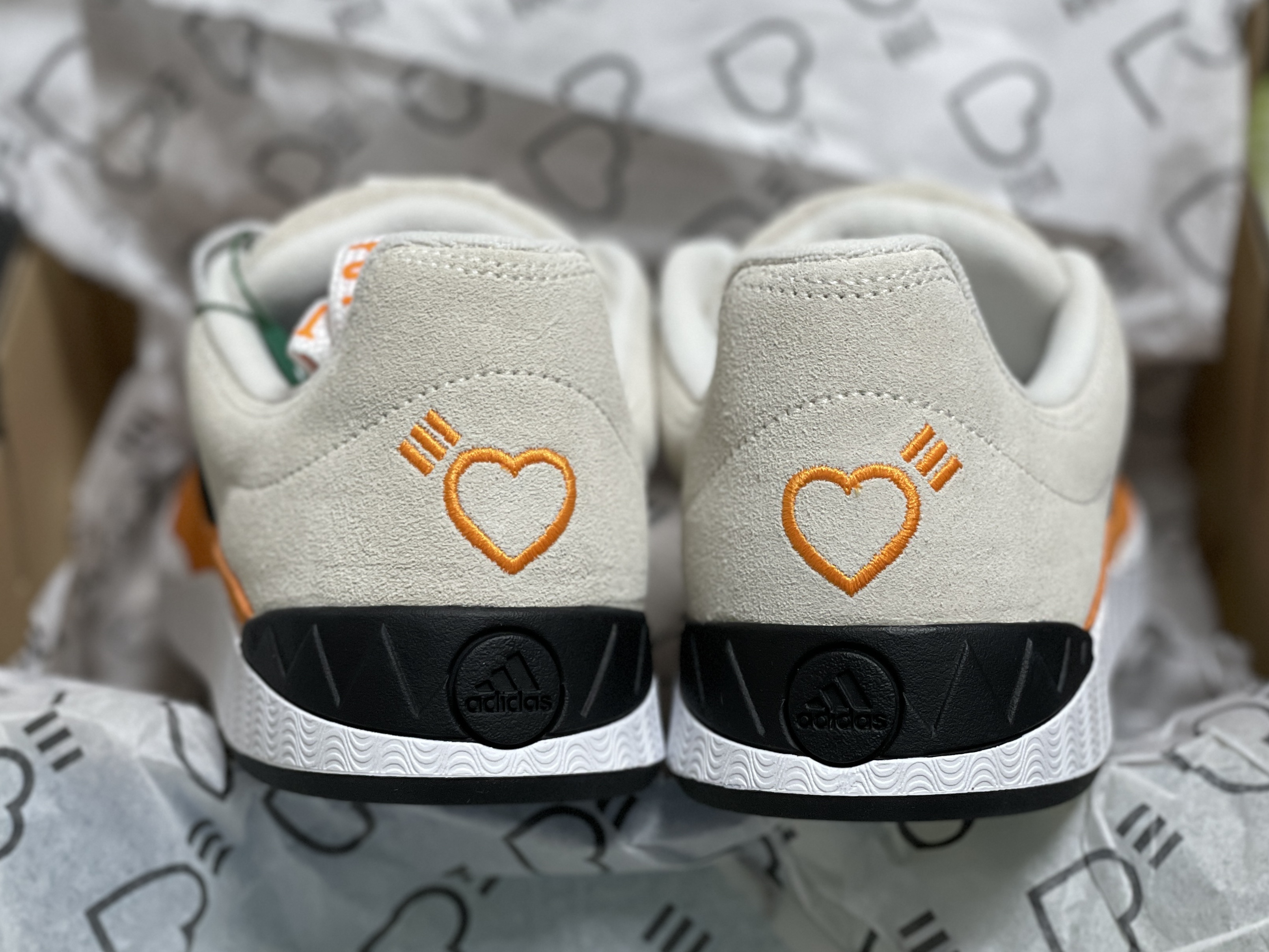 Adidas x Human Made Adimatic White 착용 스타일 - 2