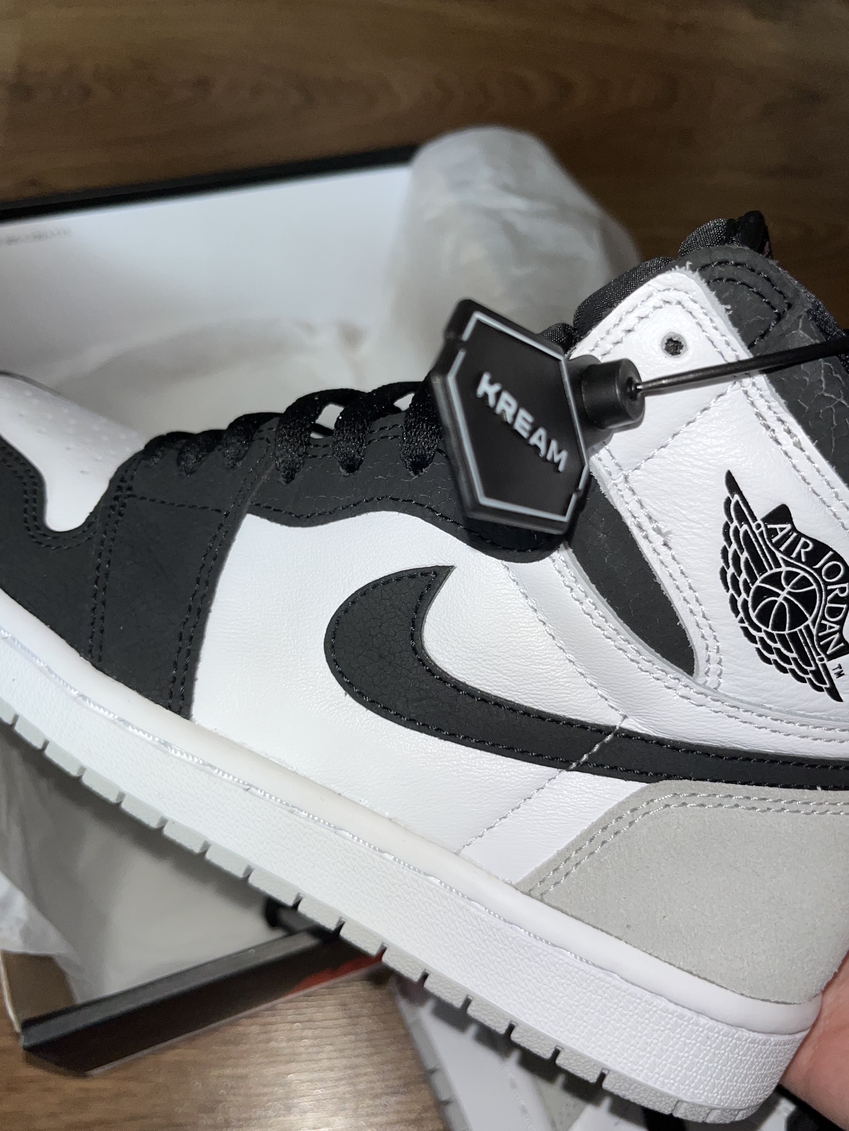 Jordan 1 Retro High OG Bleached Coral 착용 스타일 - 2