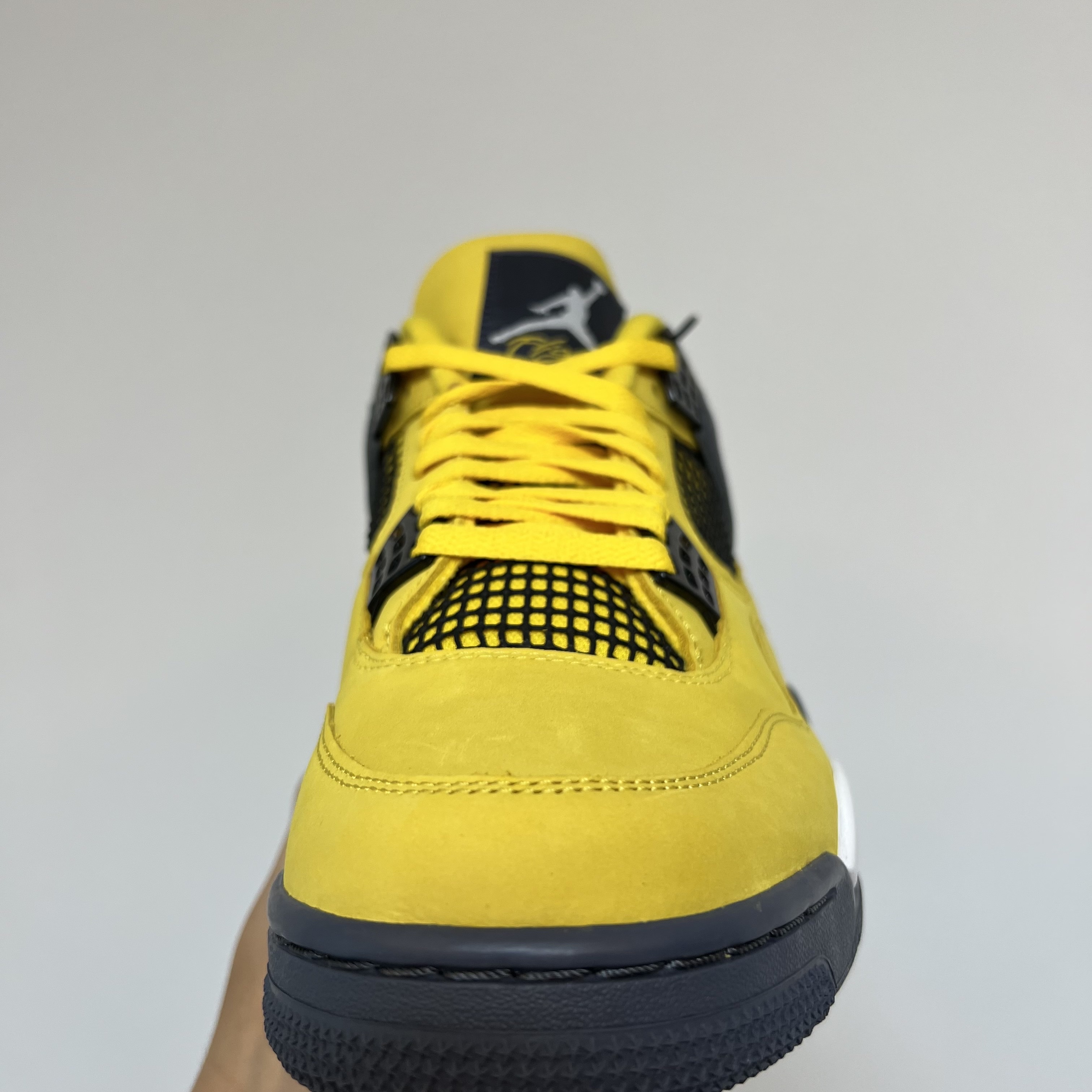 Jordan 4 Retro Tour Yellow 착용 스타일 - 4
