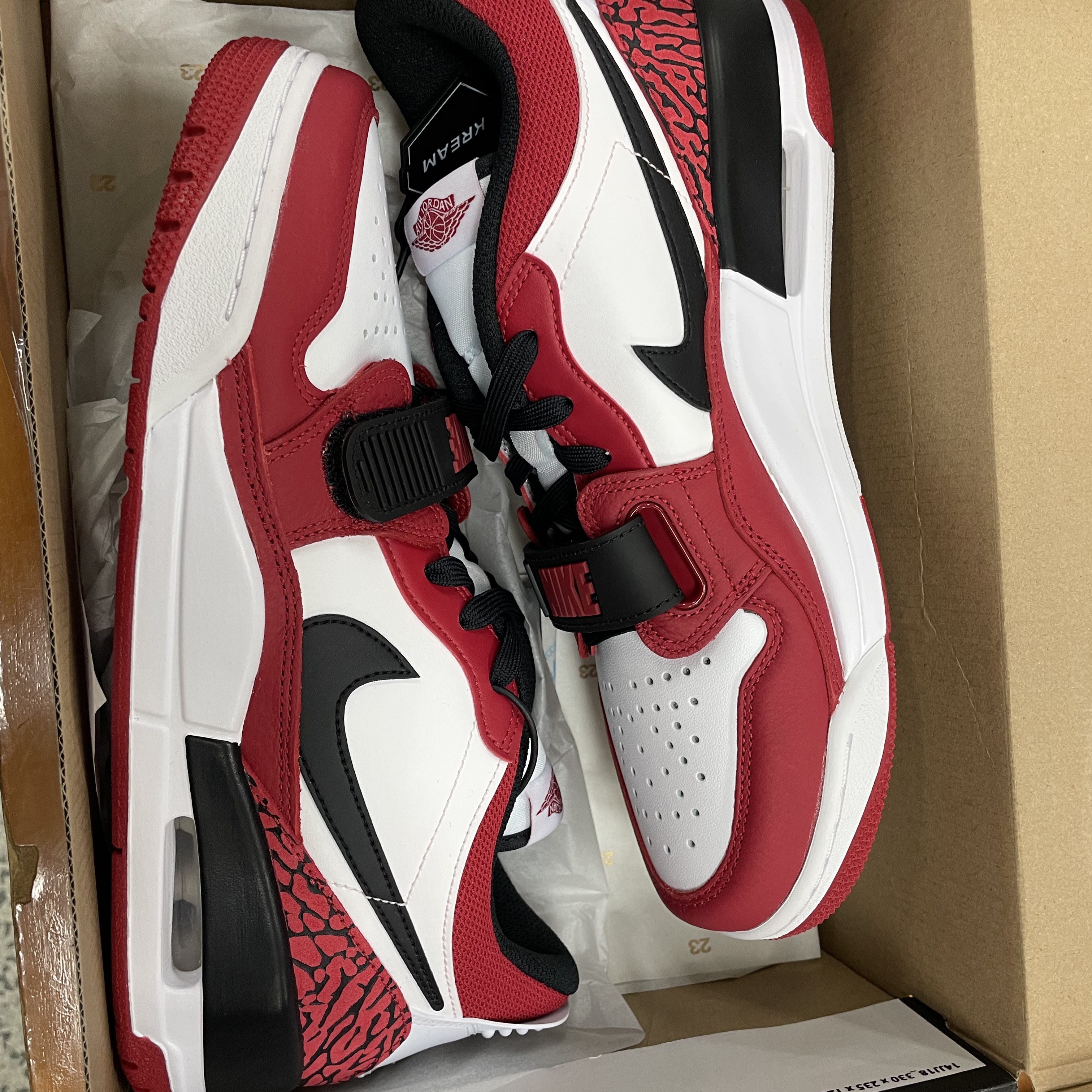 Jordan Legacy 312 Low Fire Red 착용 스타일 - 1