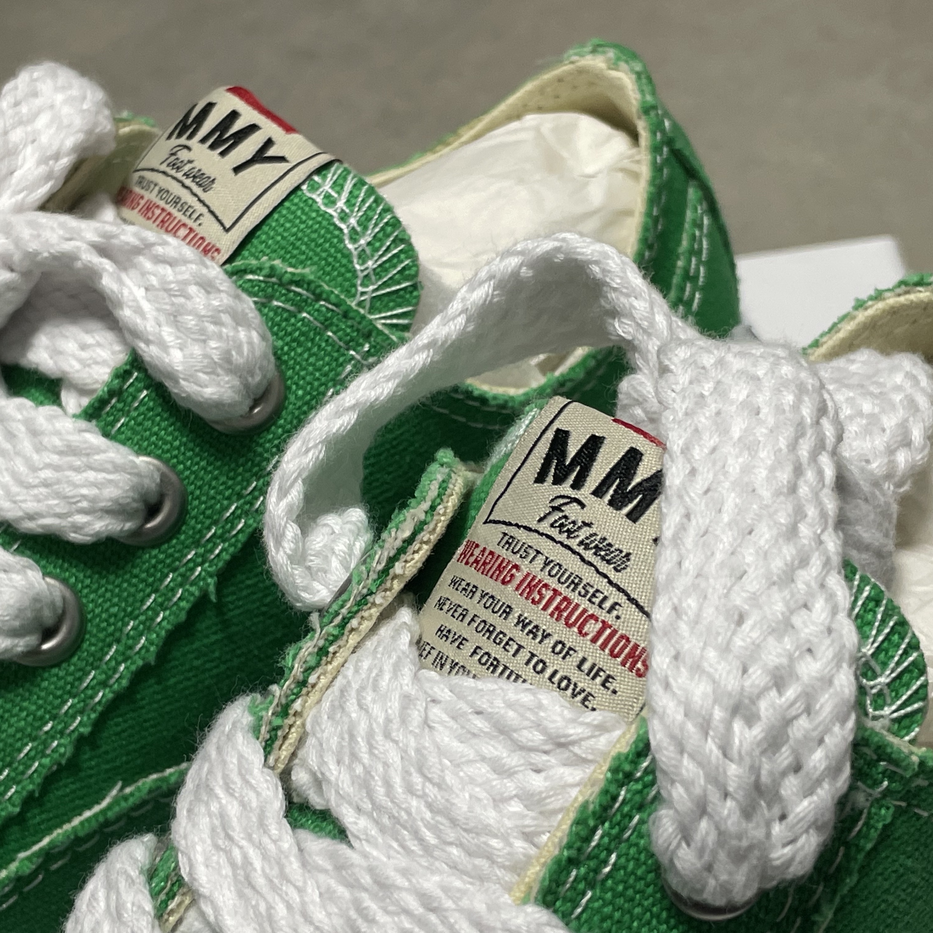 Maison Mihara Yasuhiro Hank OG Sole Canvas Low-top Sneakers Green 착용 스타일 - 2
