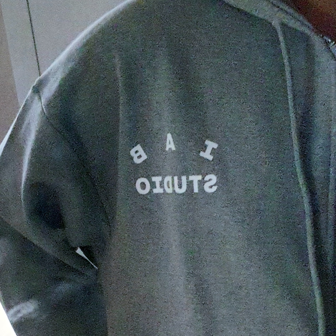 IAB Studio Zip-Up Hoodie Gray - 22FW 착용 스타일