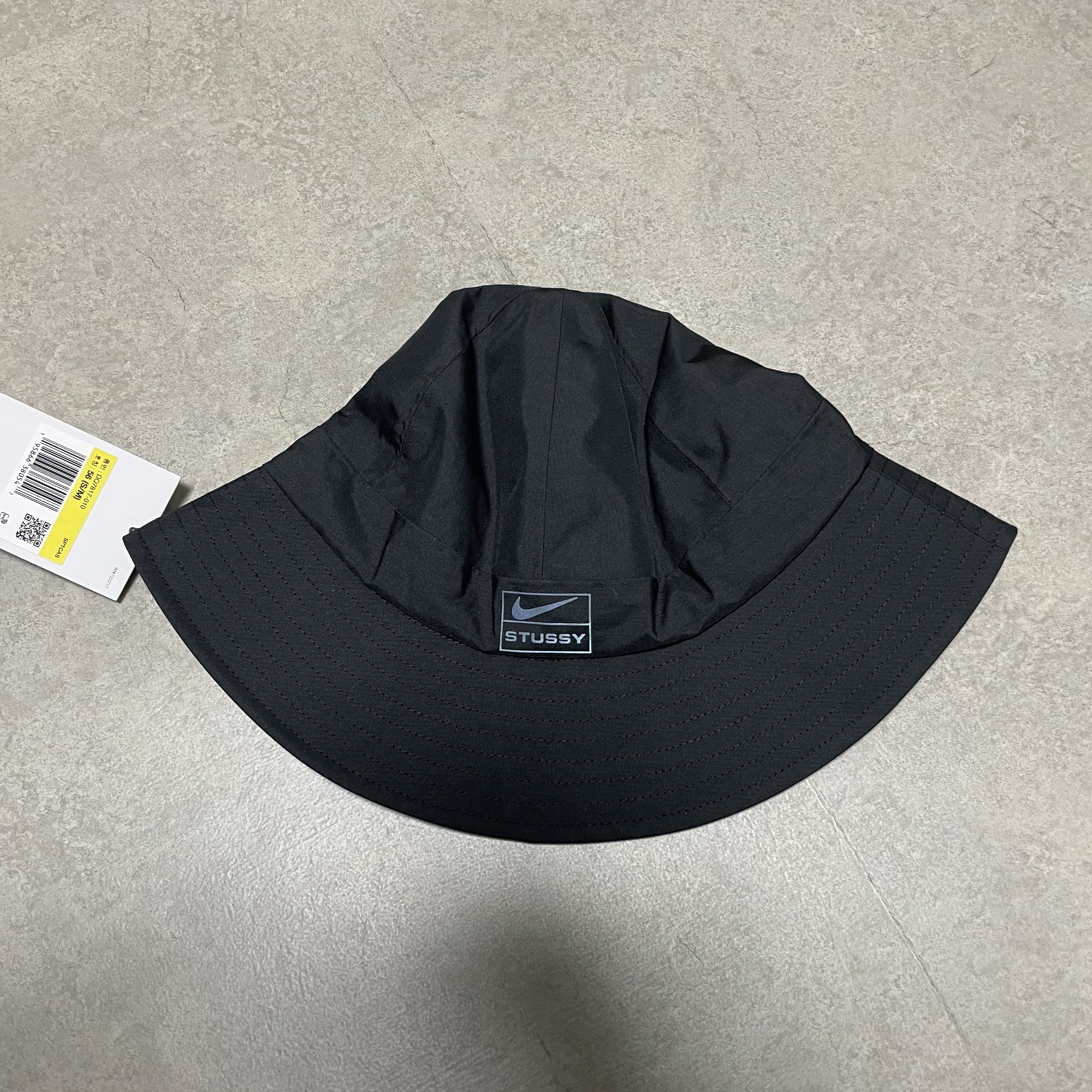 Nike x Stussy NRG FL Storm-Fit Bucket Hat Black 착용 스타일 - 1