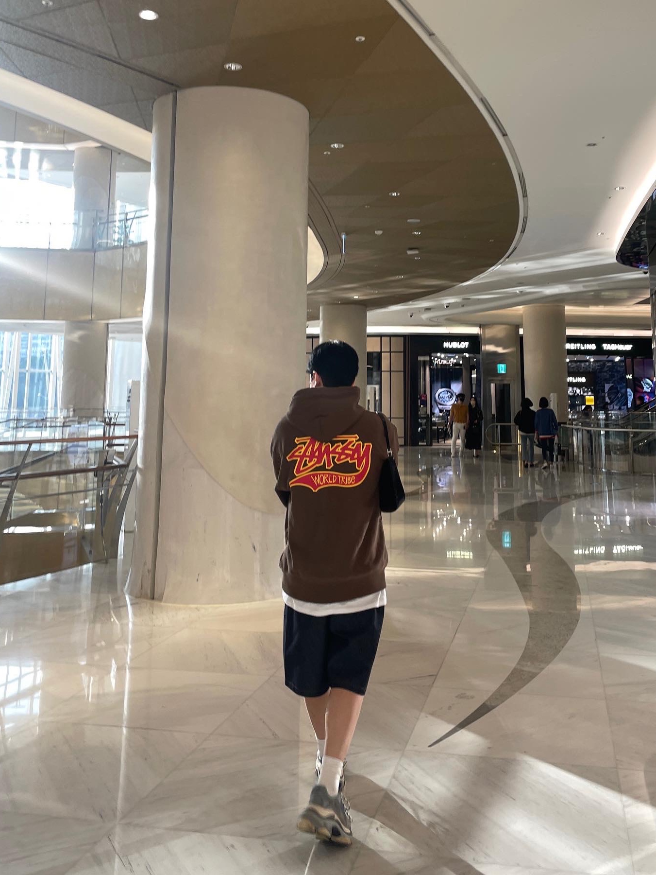 Balenciaga Triple S Split Brack Grey 2018, Stussy Slugger Hood Coffee 착용 스타일 - 4