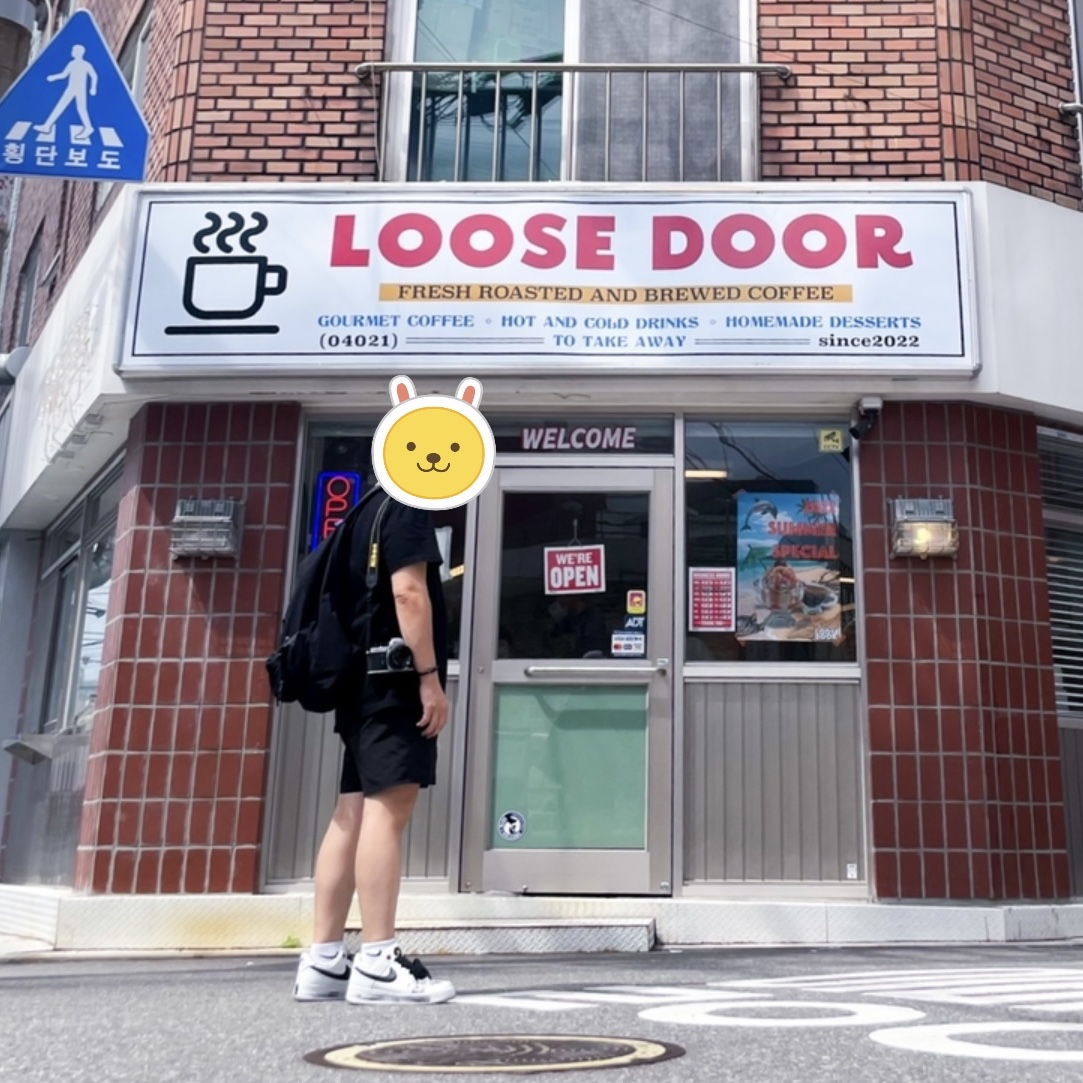 Ader Error x Eastpak Pak’r Backpack Black, Nike x Peaceminusone Air Force 1 Low Para-Noise 2.0 착용 스타일