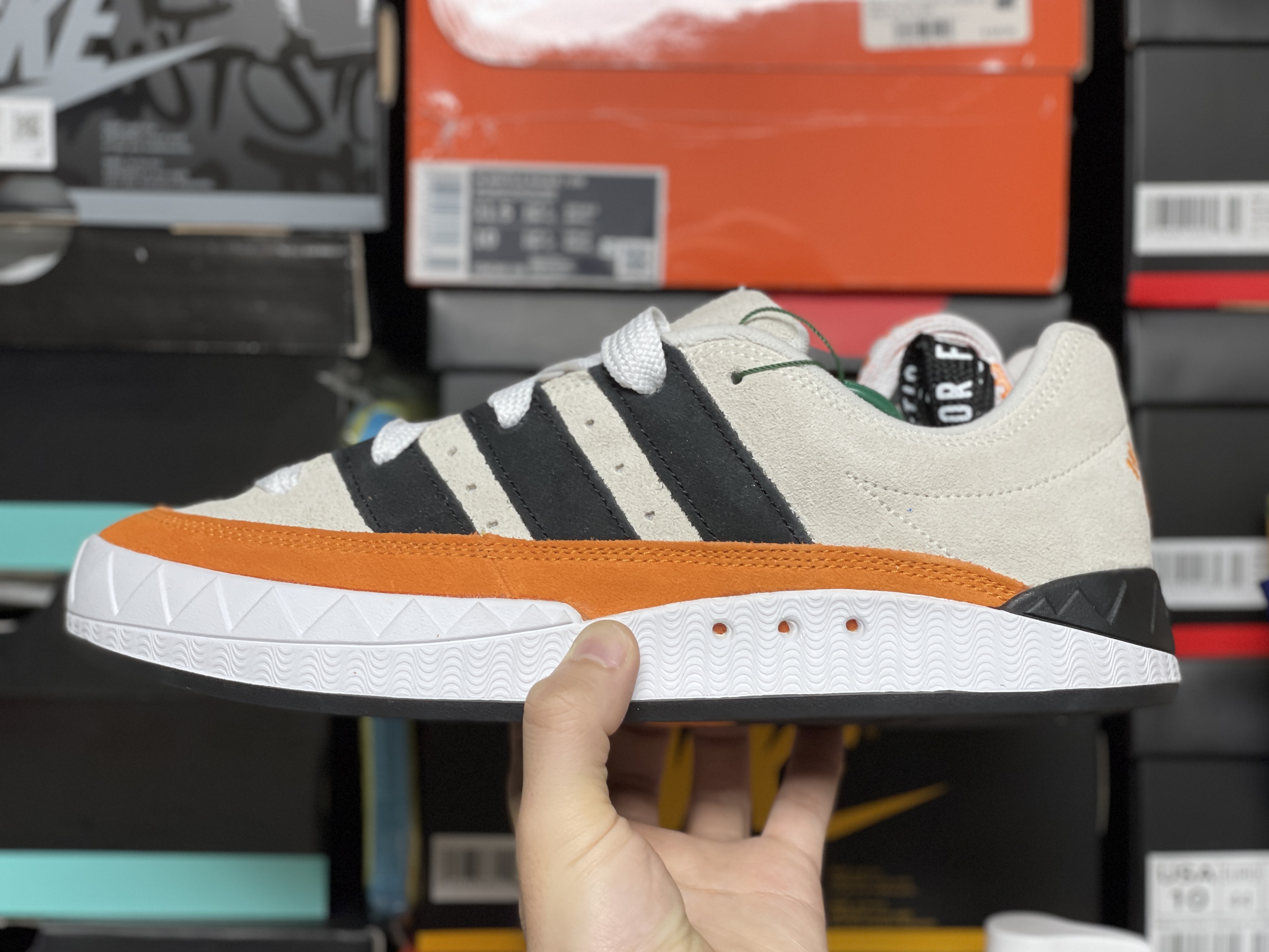 Adidas x Human Made Adimatic White 착용 스타일 - 1