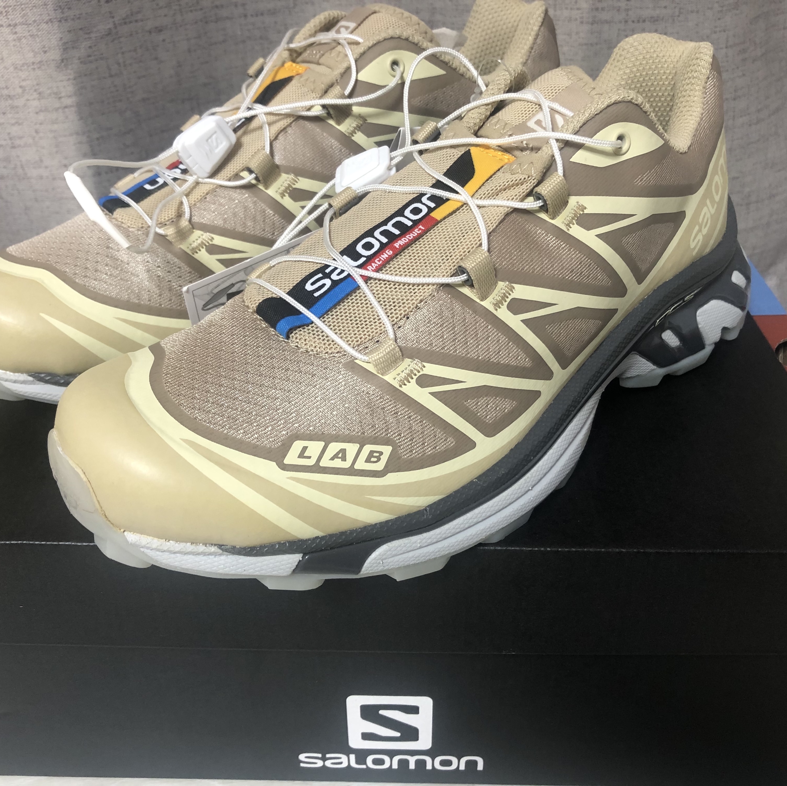 Salomon XT-6 Clear Safari Vanila Ice 착용 스타일