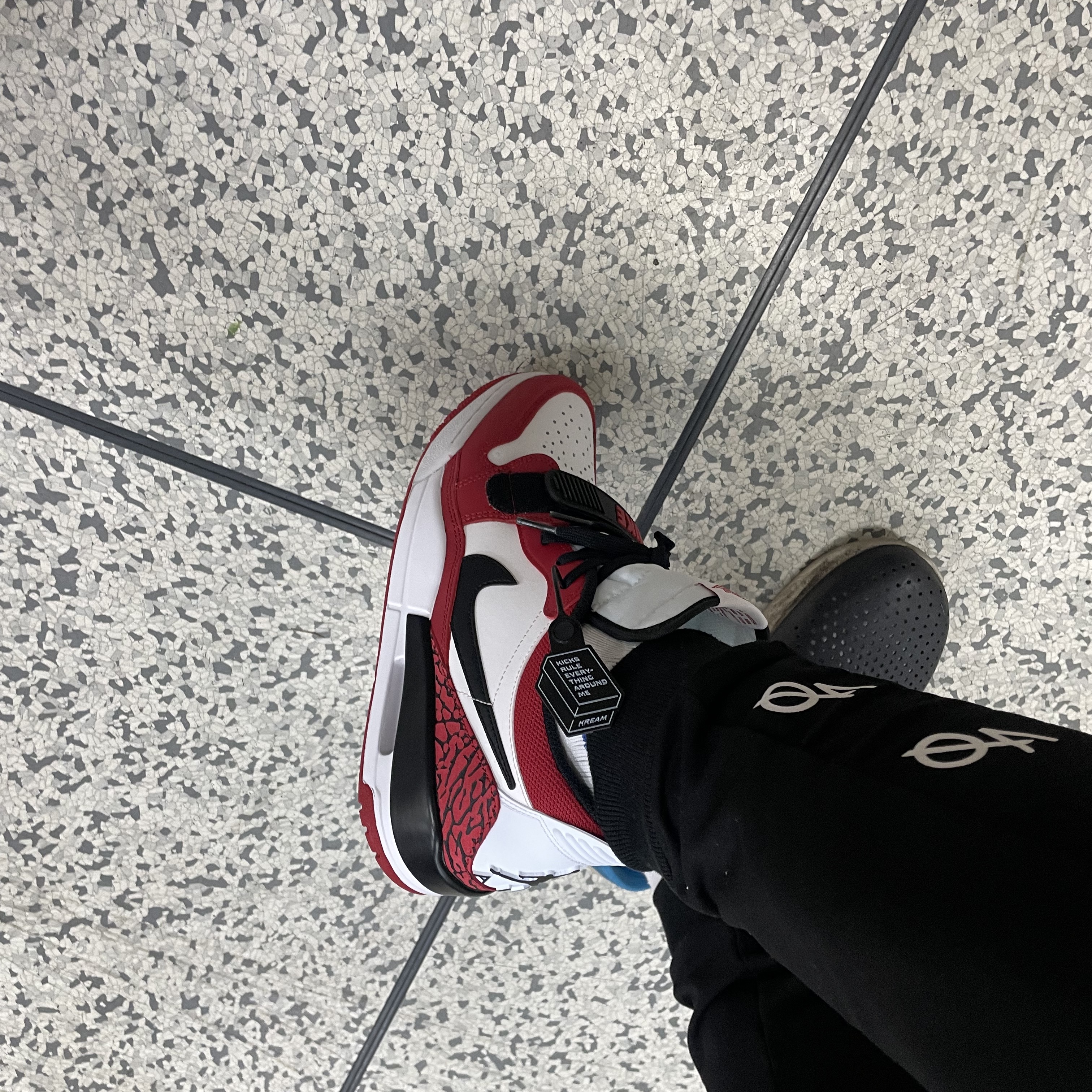 Jordan Legacy 312 Low Fire Red 착용 스타일 - 5
