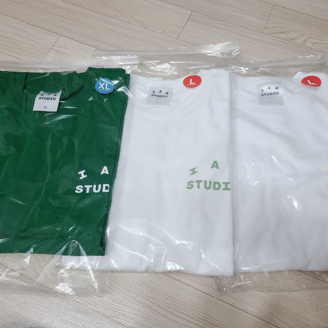 IAB Studio T-Shirt White Light Green, IAB Studio T-Shirt Green - 22FW 착용 스타일