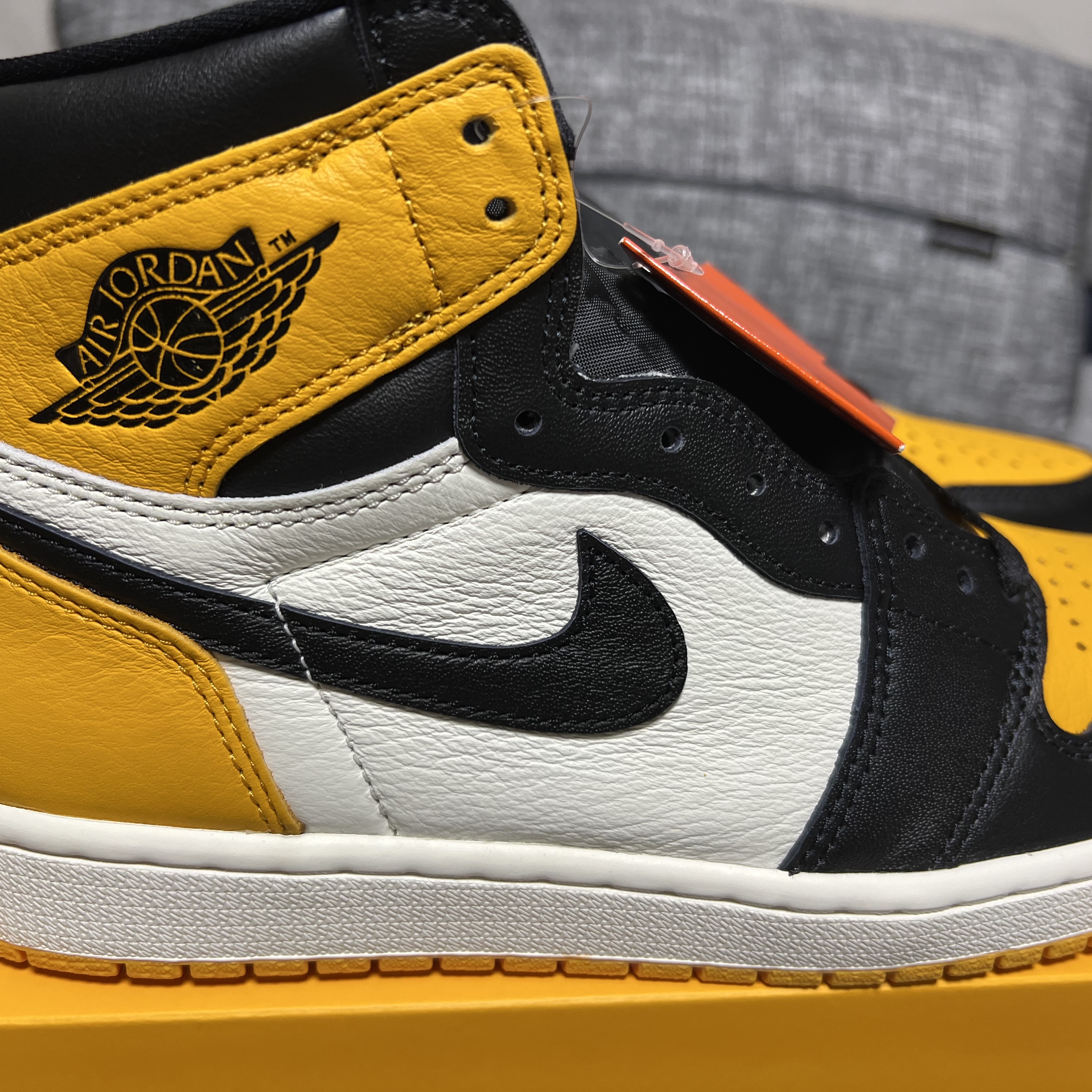 Jordan 1 Retro High OG Taxi 착용 스타일 - 1