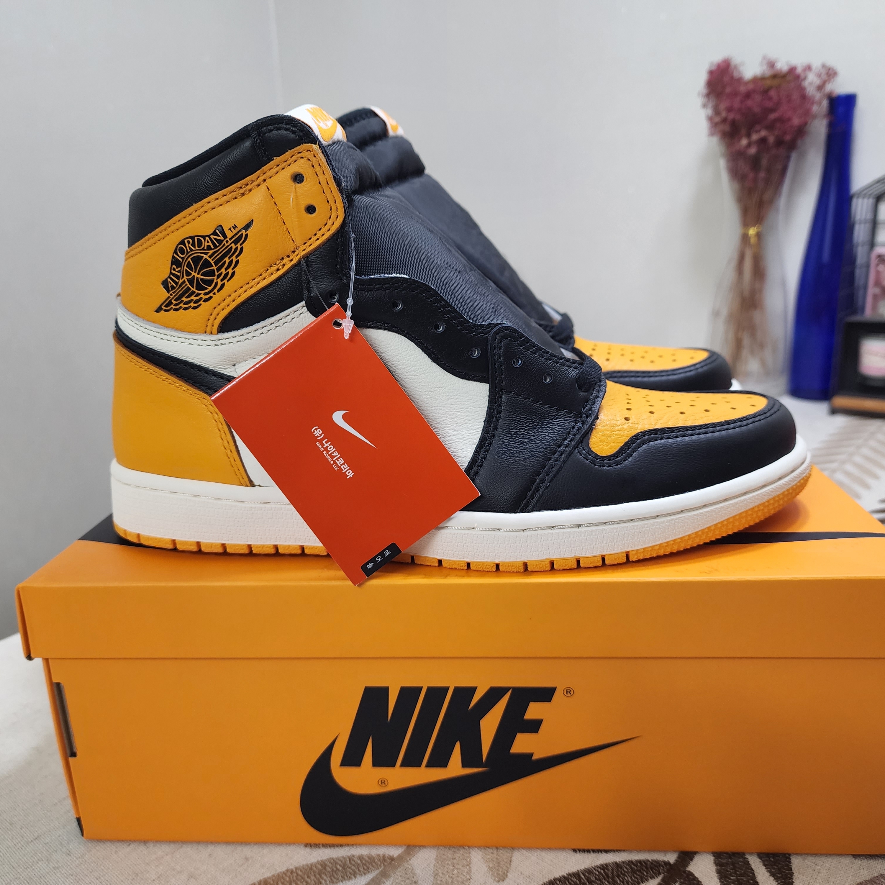 Jordan 1 Retro High OG Taxi 착용 스타일 - 2